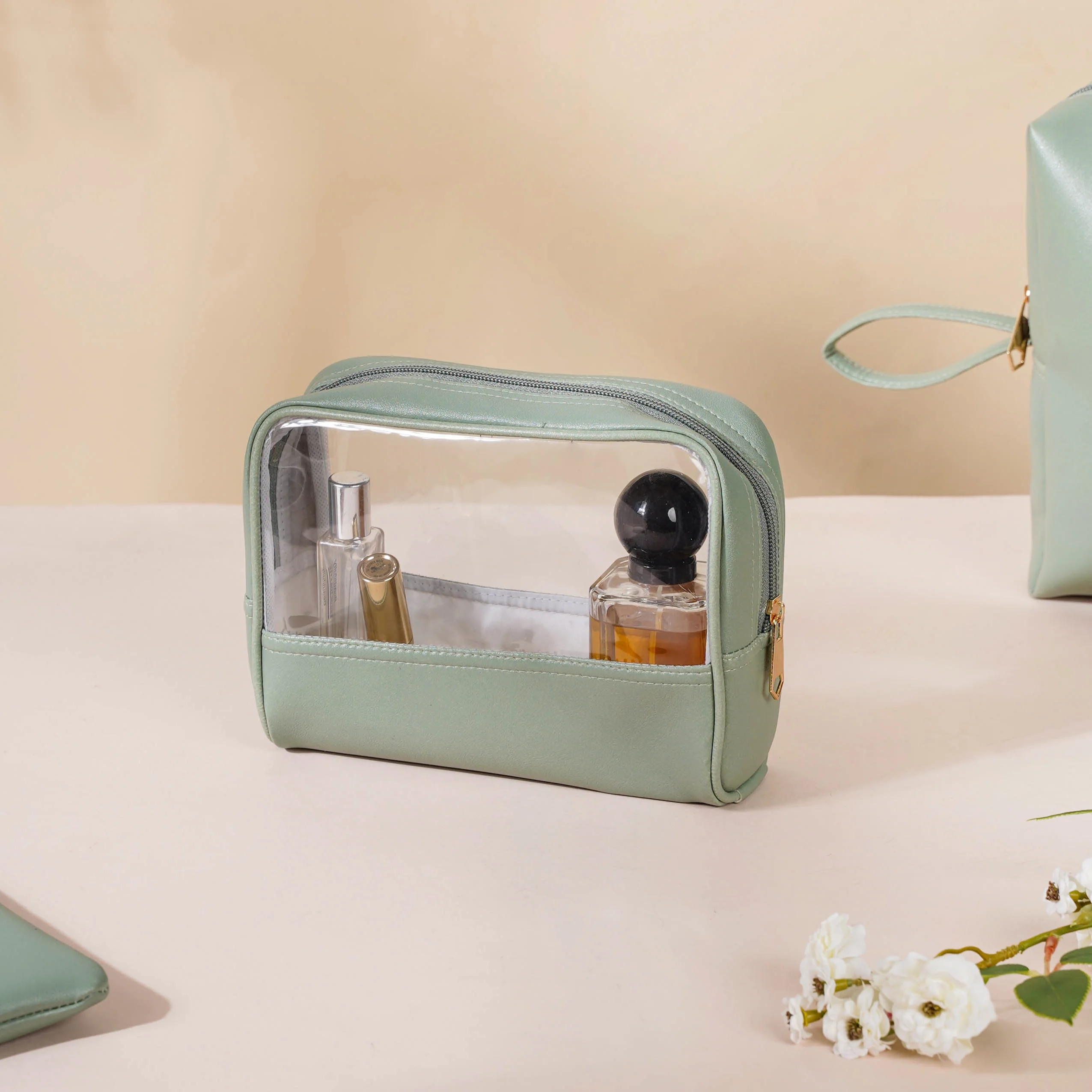 Green Travel Kit Set Of 4 - Image 8