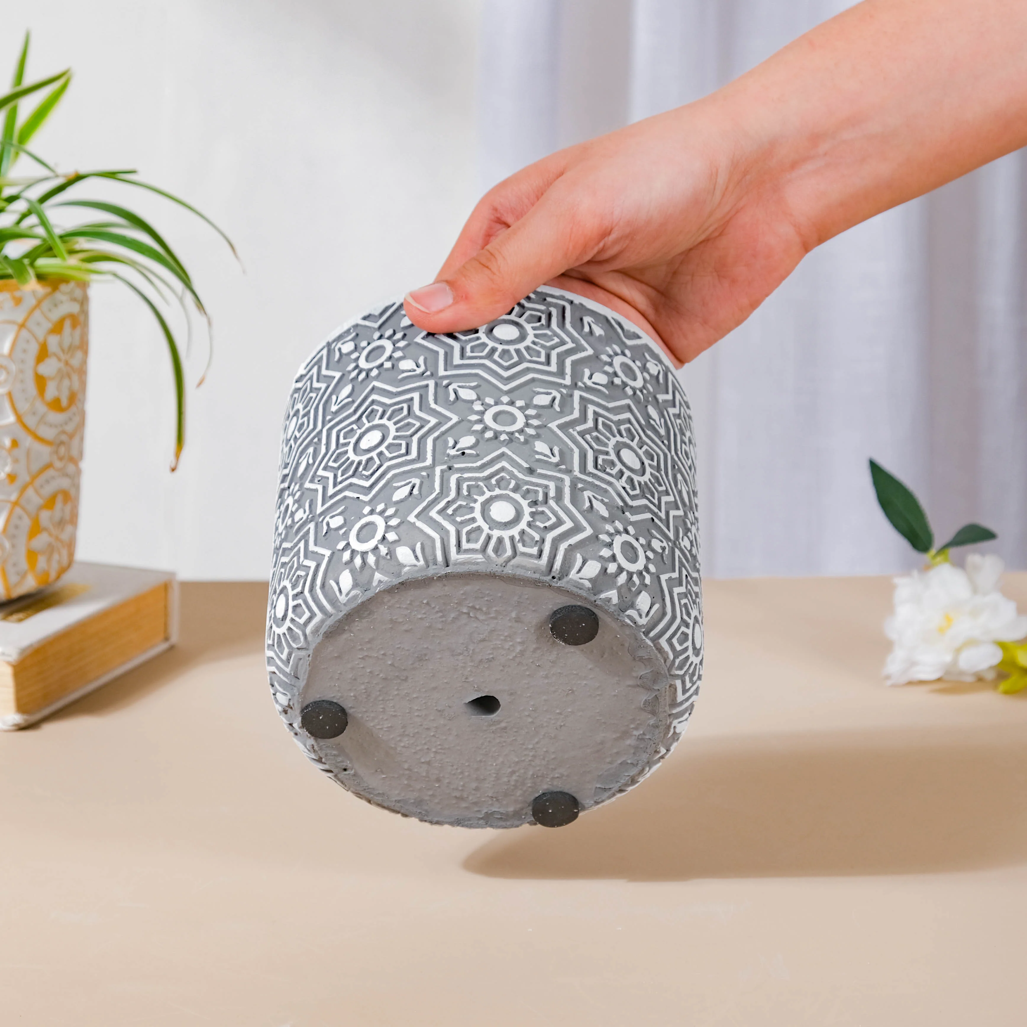 Grey Floral Geometric Pot - Image 3