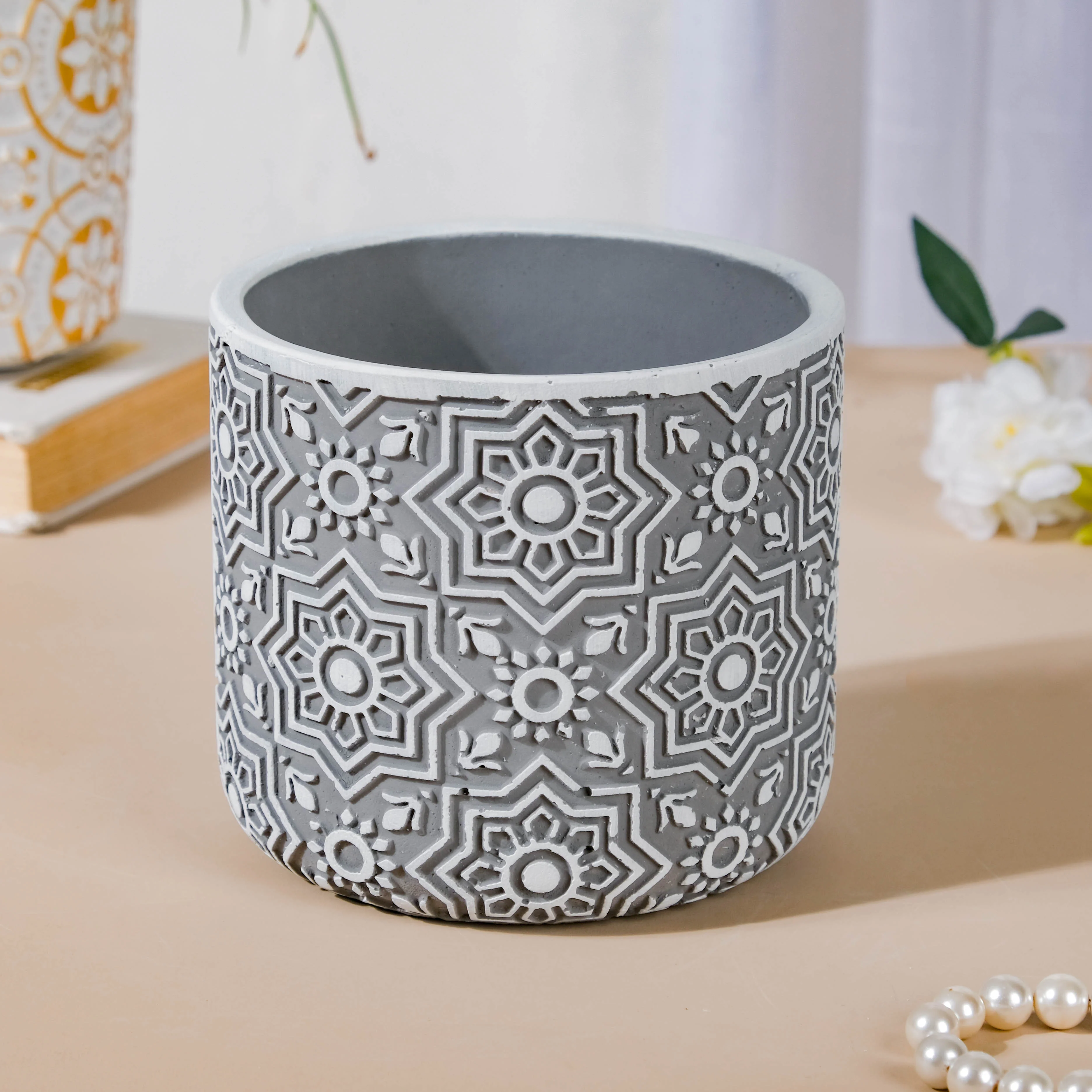 Grey Floral Geometric Pot - Image 8