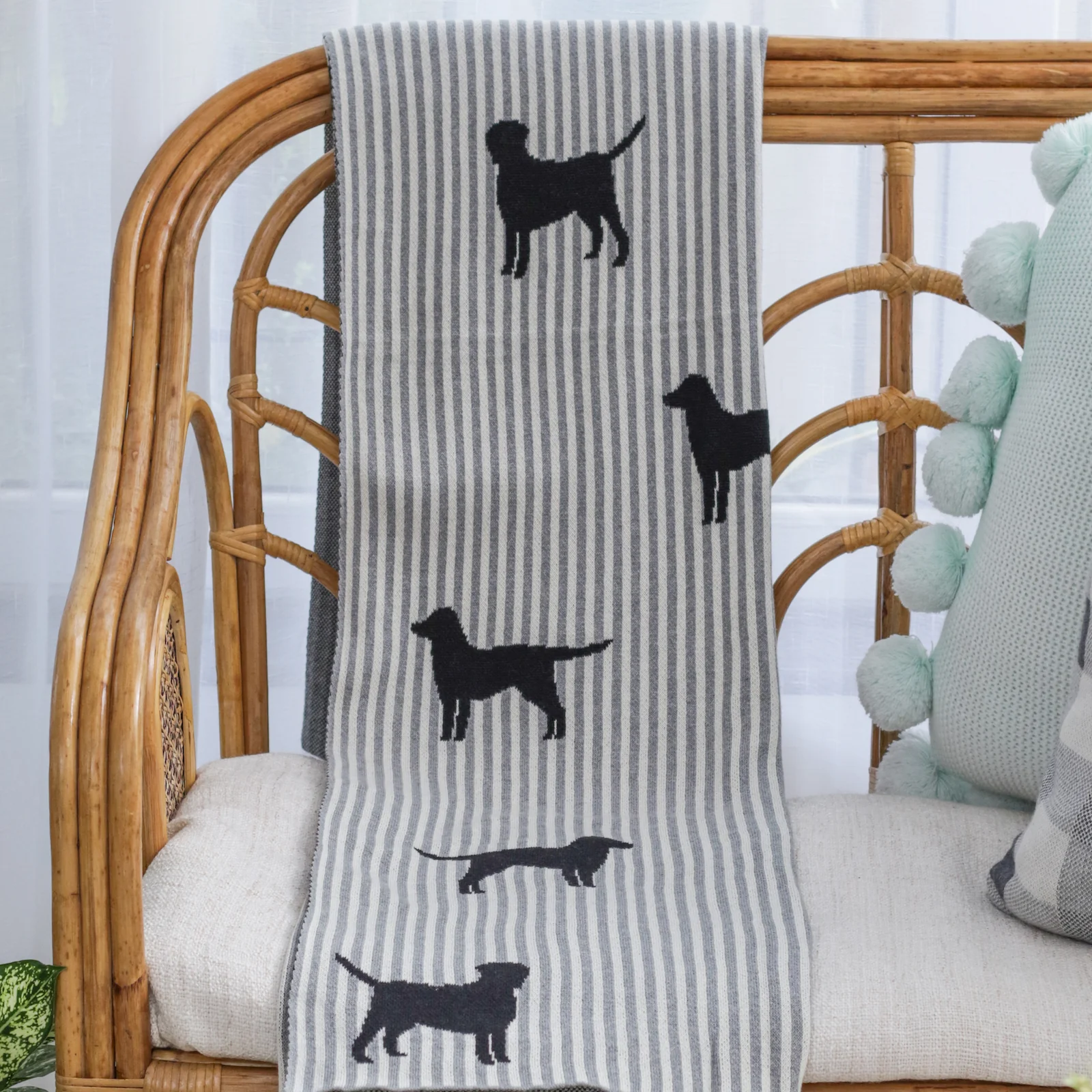 Grey Knitted Blanket - Image 3