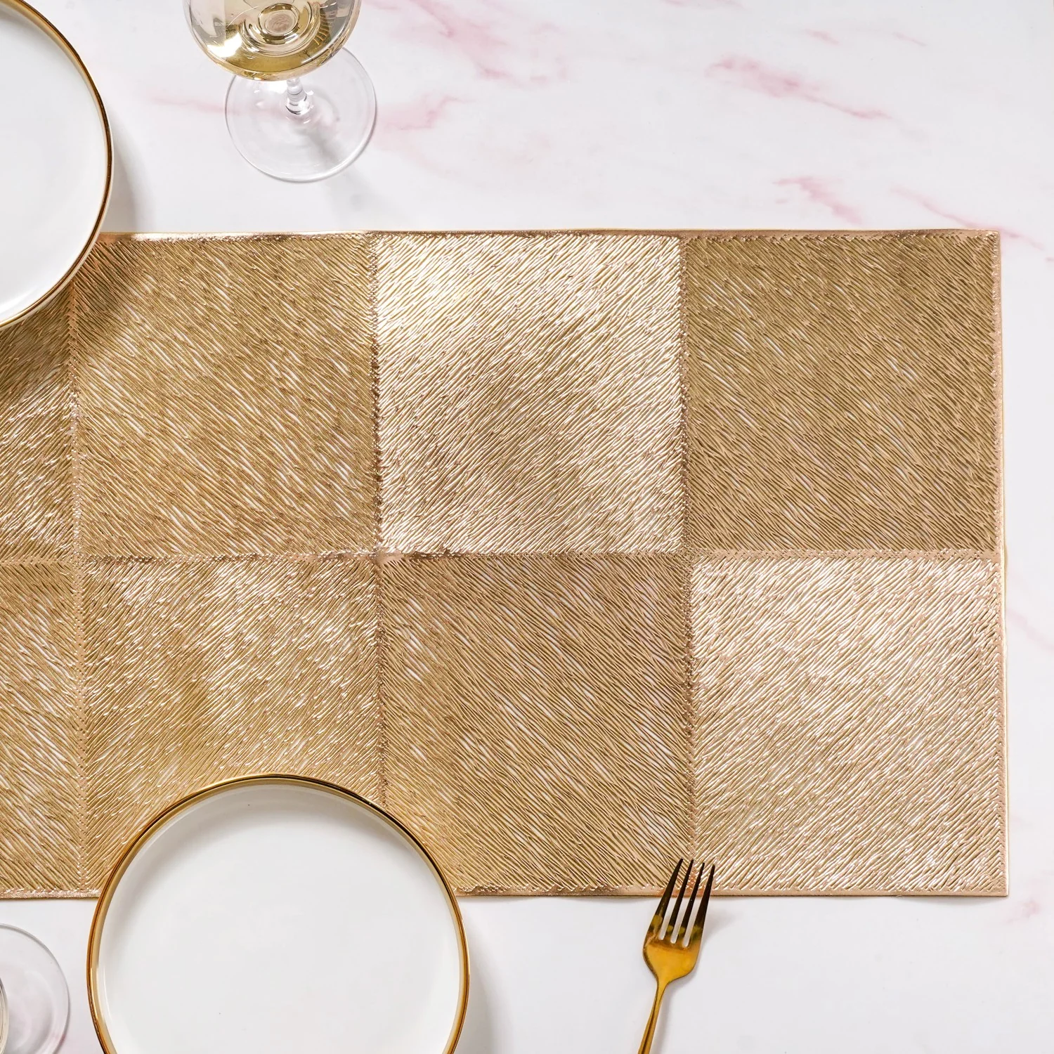 Grid Dining Table Runner Gold 92x35cm - Image 2