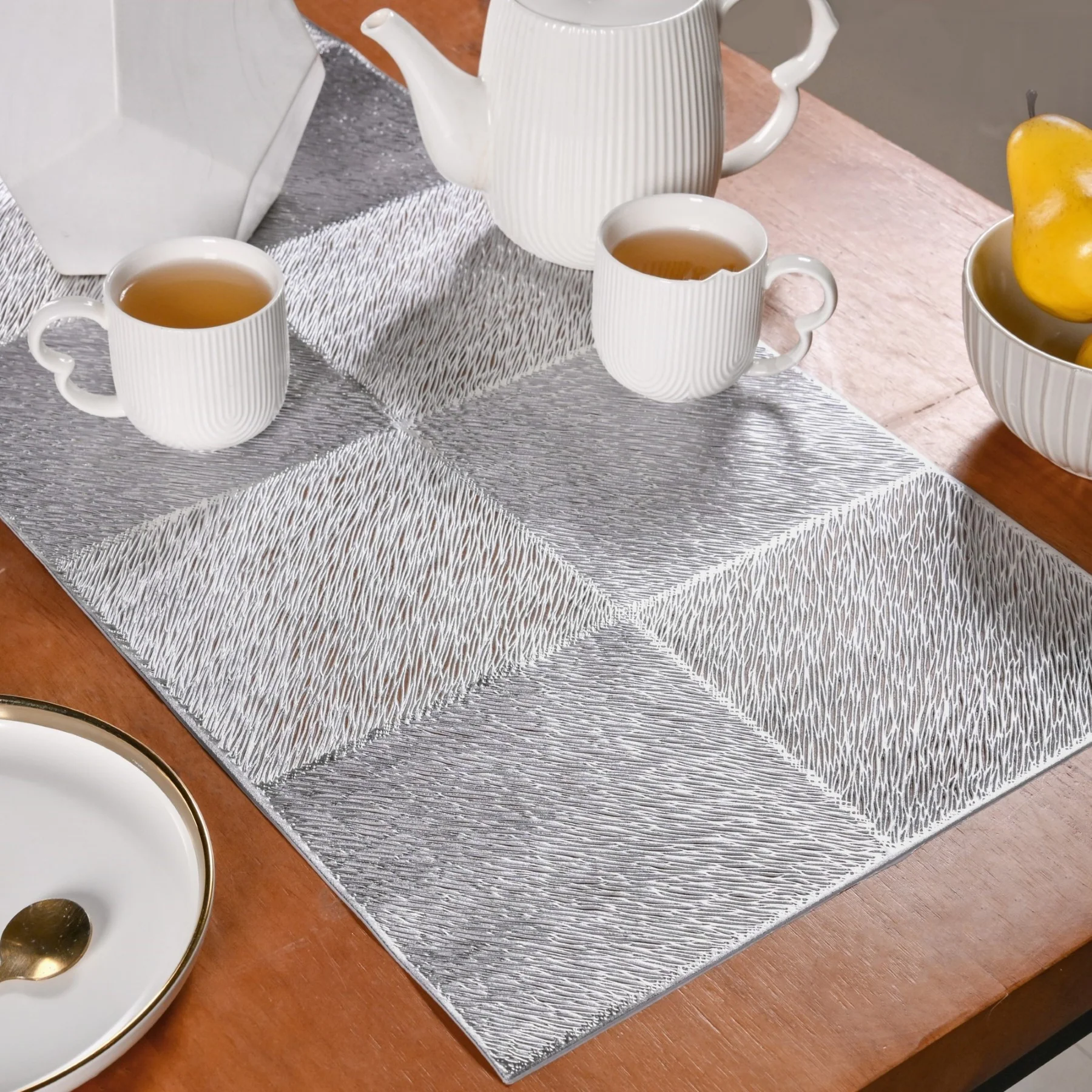 Grid Dining Table Runner Silver Grey 92x35cm - Image 2