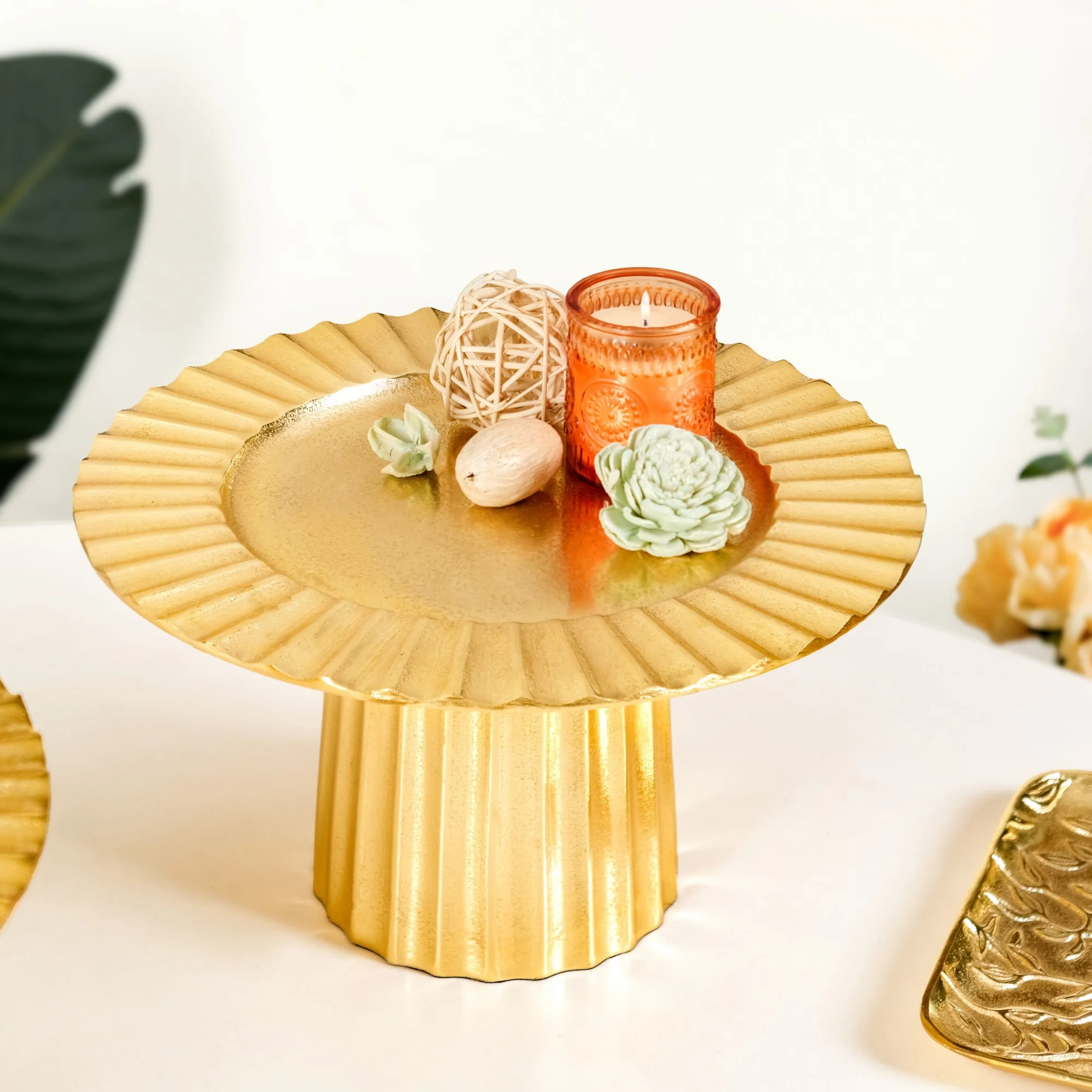Halo Gold Dessert Riser Short - Image 8