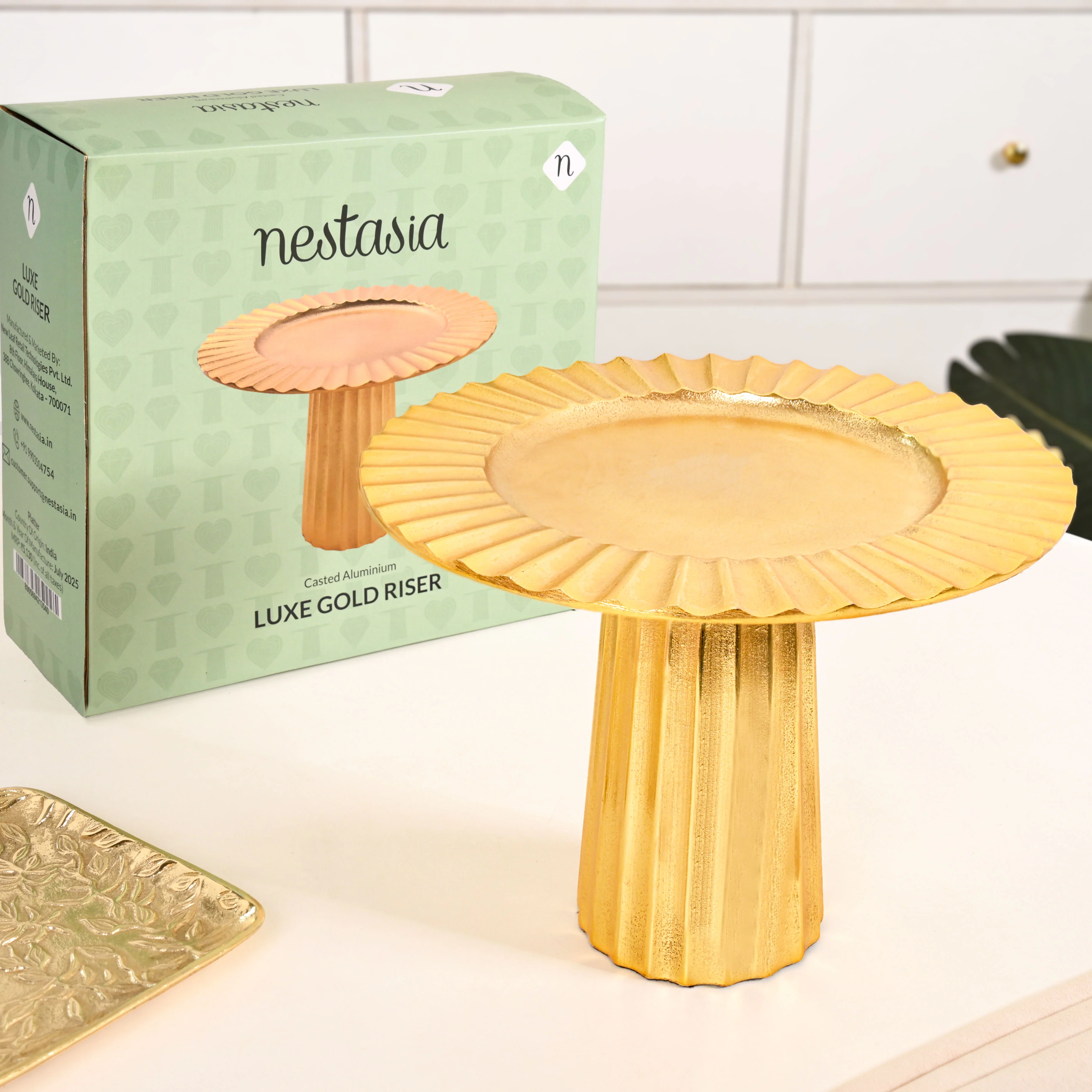Halo Gold Dessert Riser Tall - Image 3