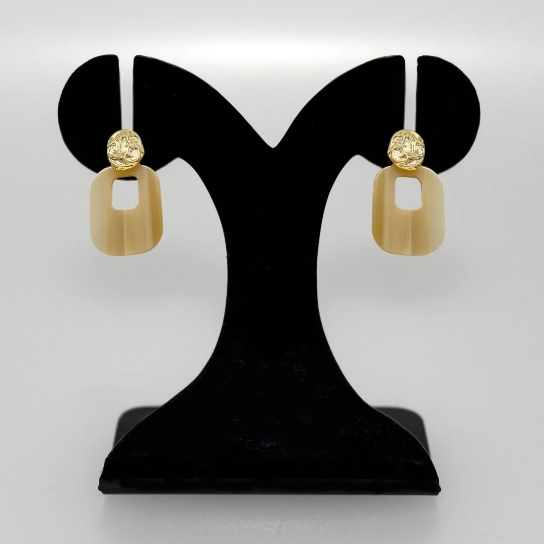 Hammered Metal Beige Danglers - Image 6