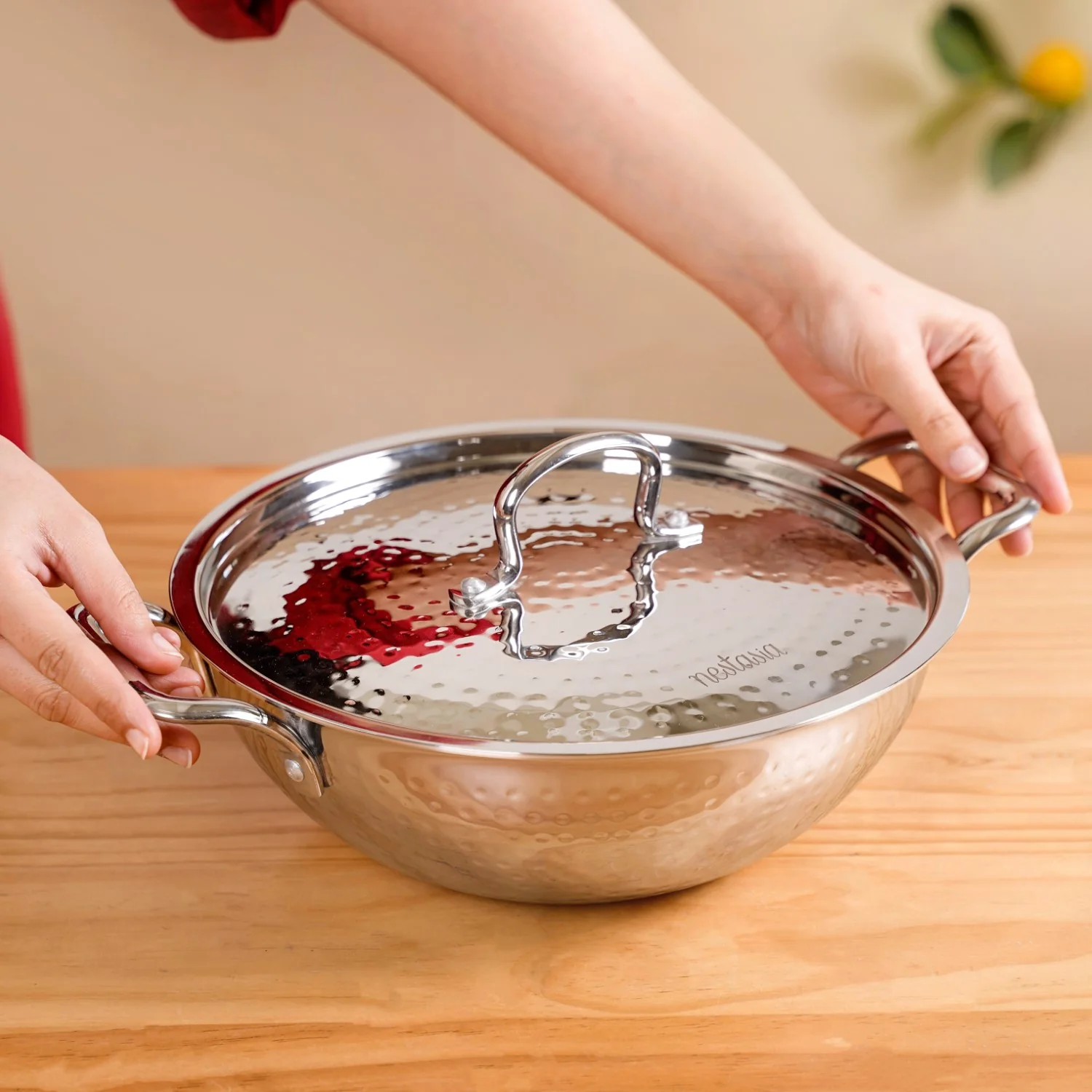 Hammered Stainless Steel Kadai With Lid Tri-Ply 3500ml - Image 3