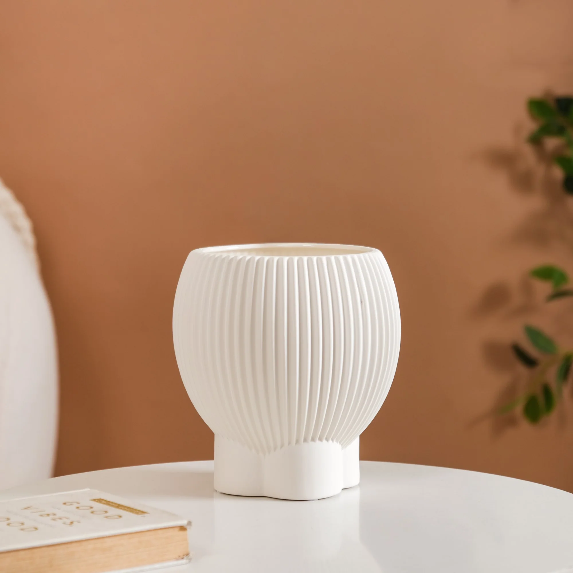 Handmade Fluted Decorative Ceramic Vase - Image 7
