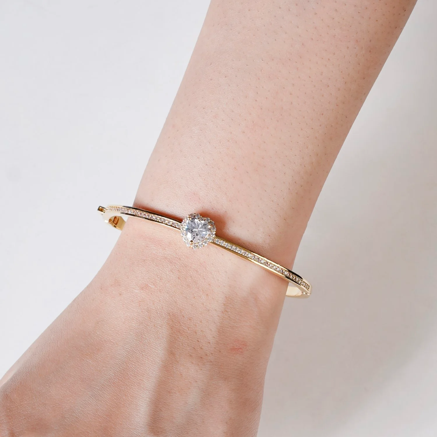 Heart On Sleeves Gold Bracelet - Image 2