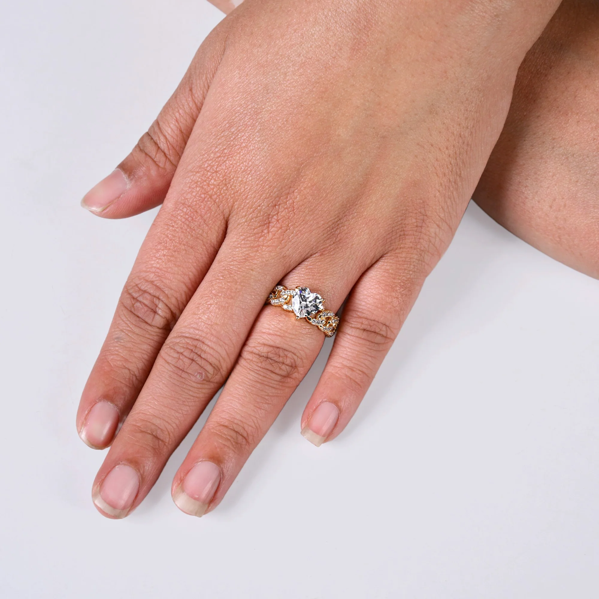 Heart Solitaire Knotted Gold Ring - Image 2