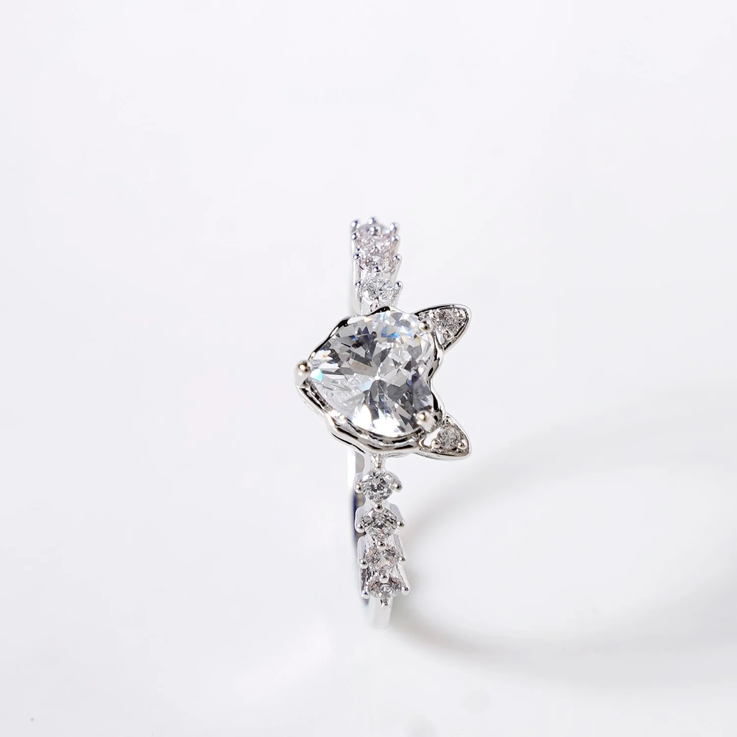 Heartbound Majesty Silver Ring - Image 5