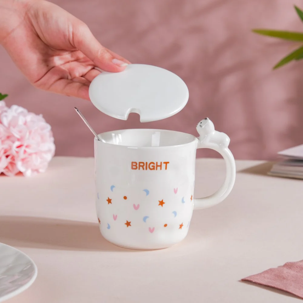 Hearty Party Patterned Coffee Mug With Lid And Spoon 300 ml - Image 3