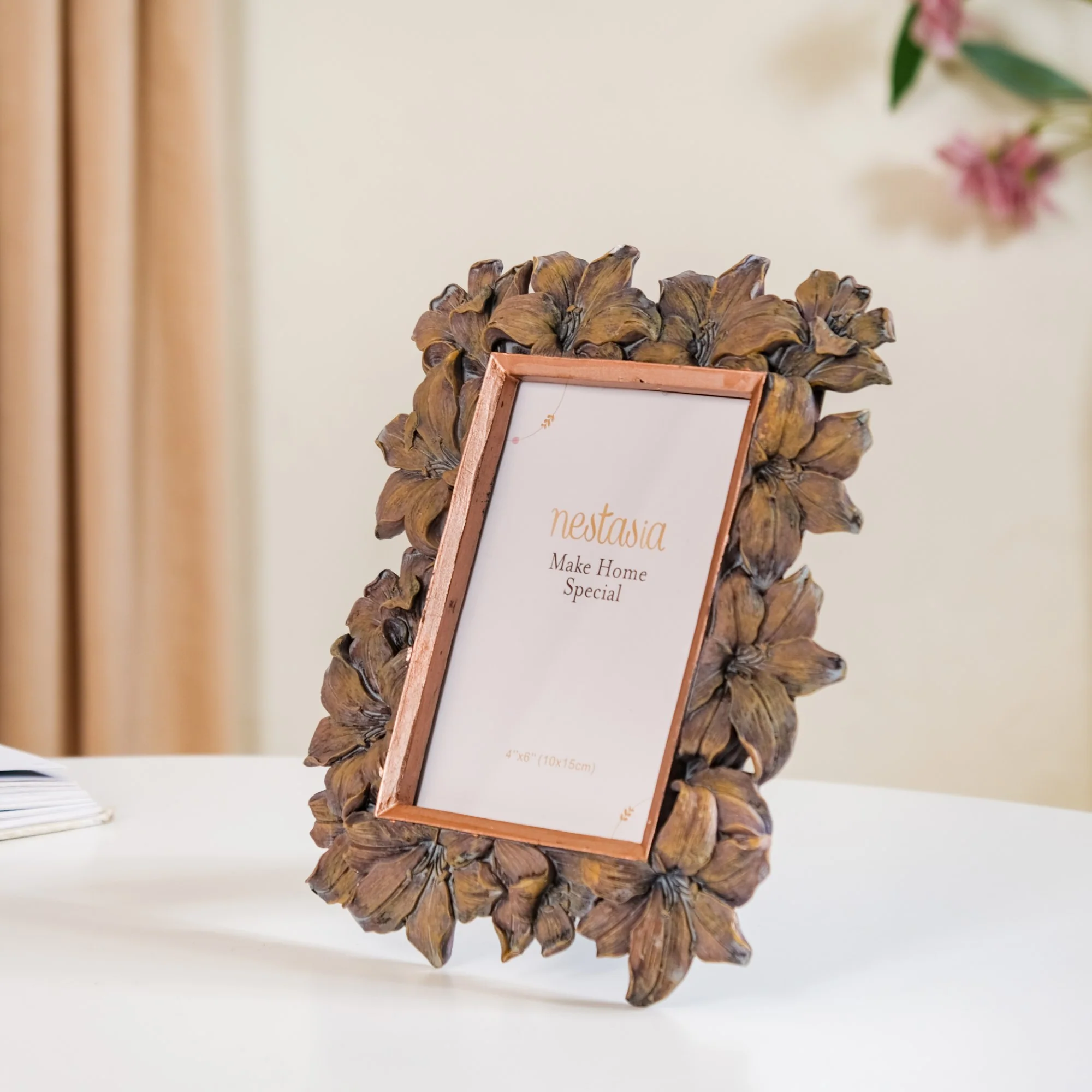 Hibiscus Wooden Finish Resin Photo Frame 9"x6.5" - Image 4