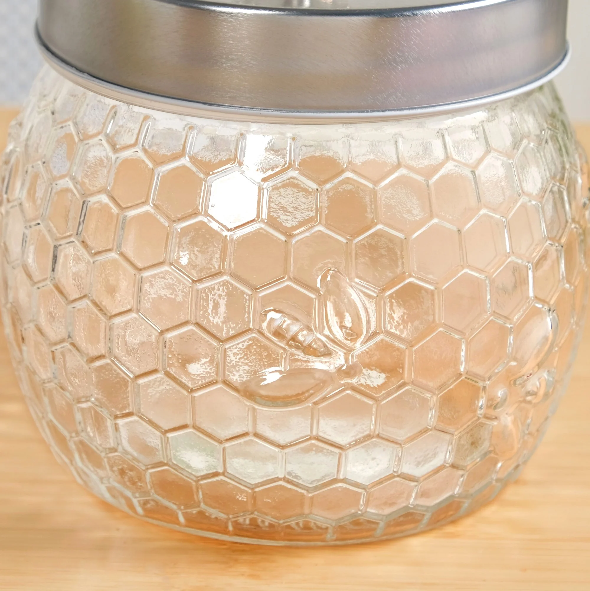 Honeycomb Bee Knob Jar With Lid Set Of 4 900ml - Image 7