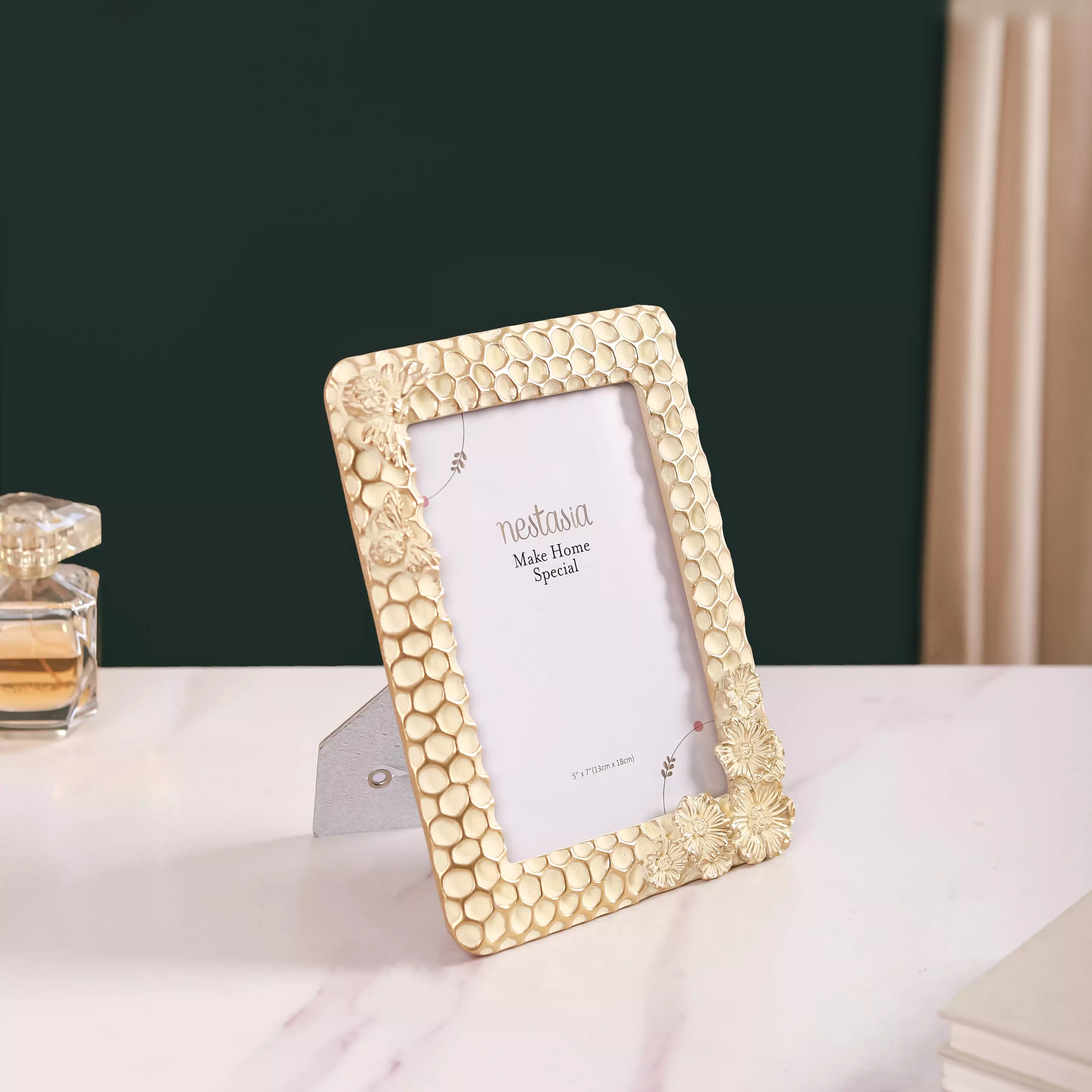 Honeycomb Gold Frame Large 9"x7" - Image 10