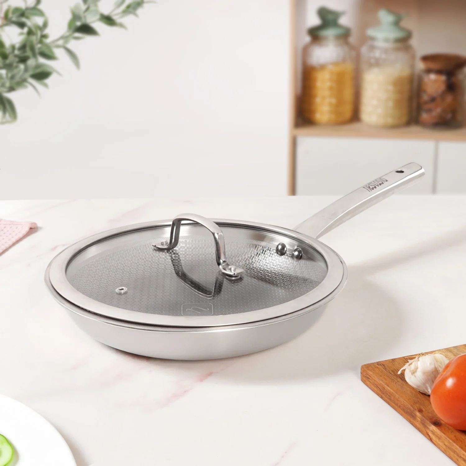 Honeycomb Non Stick Triply Frypan With Lid 1750ml - Image 3