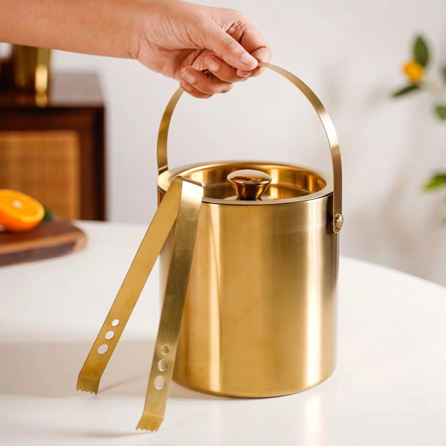Ice Bucket And Tongs Set With Golden Finish 2000ml - Image 3