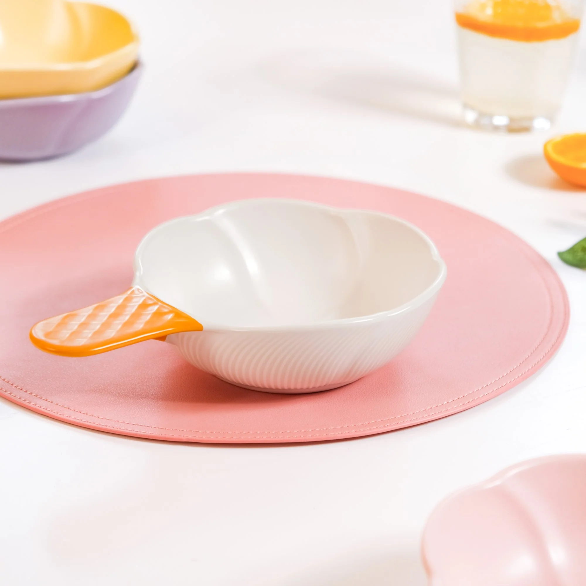 Ice Cream Bowl With Handle Vanilla 400 ml - Image 11