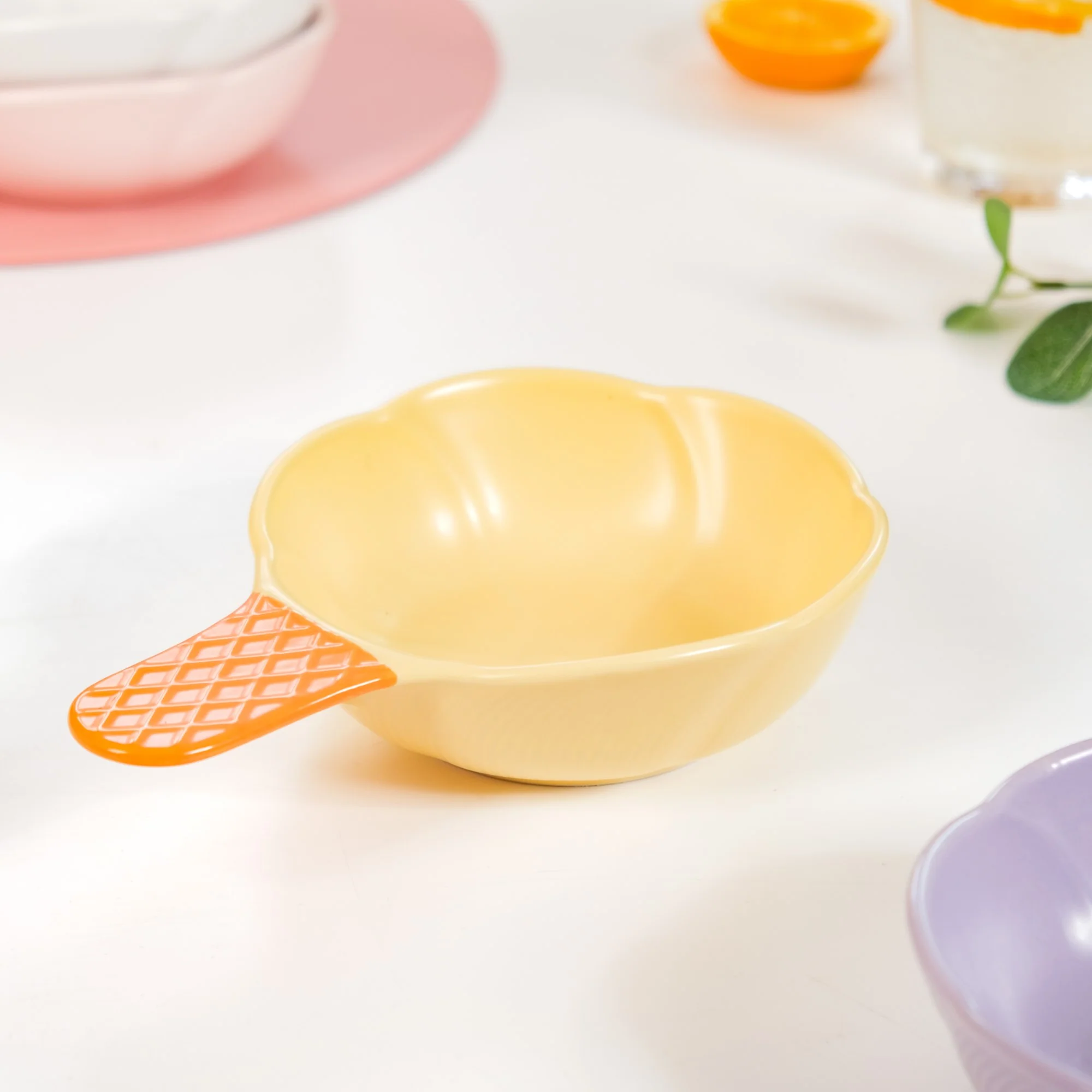Ice Cream Shape Bowl With Handle 400 ml - Image 4