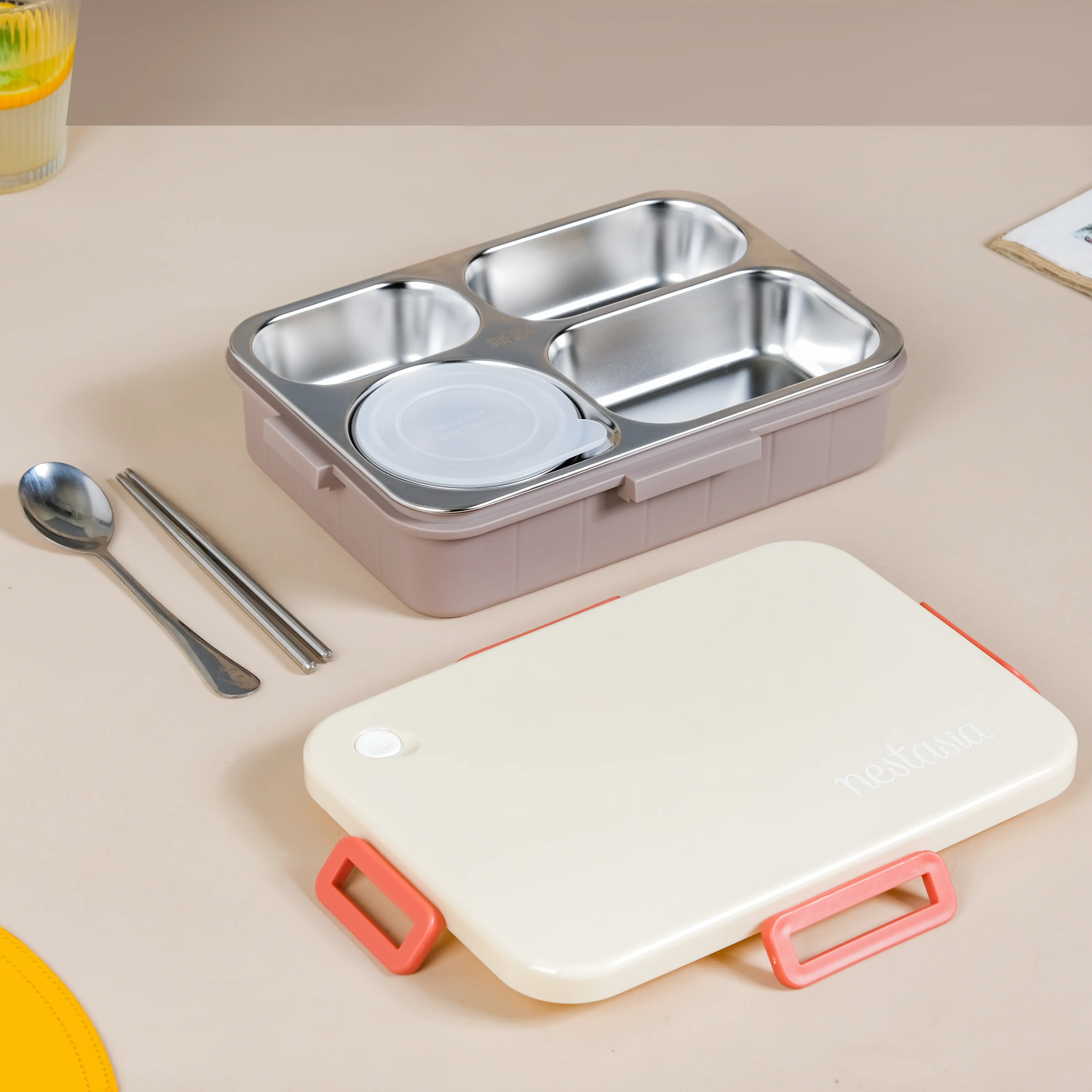 Insulated Bento Lunch Box With 4 Sections 900ml - Image 21