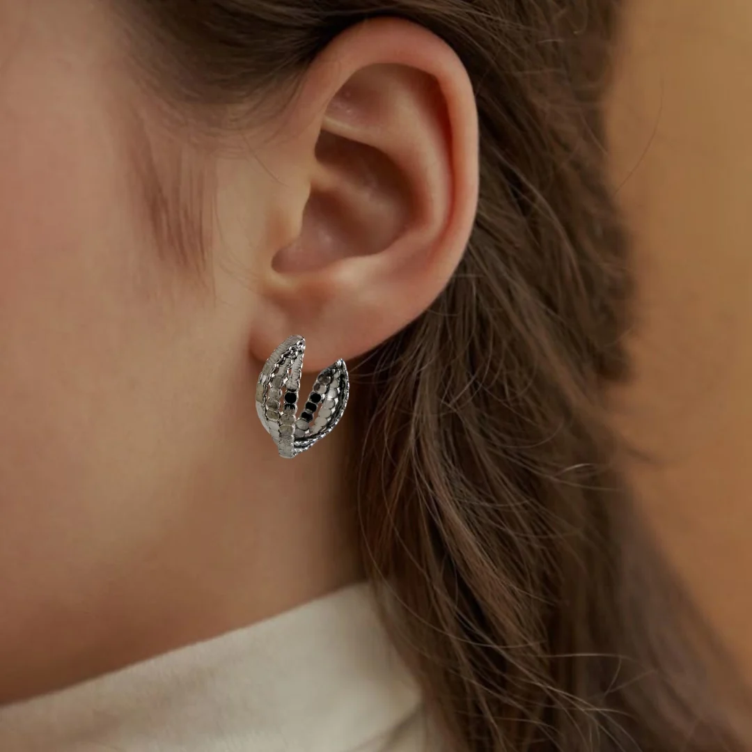 Interwoven Black Ridge Hoops - Image 2