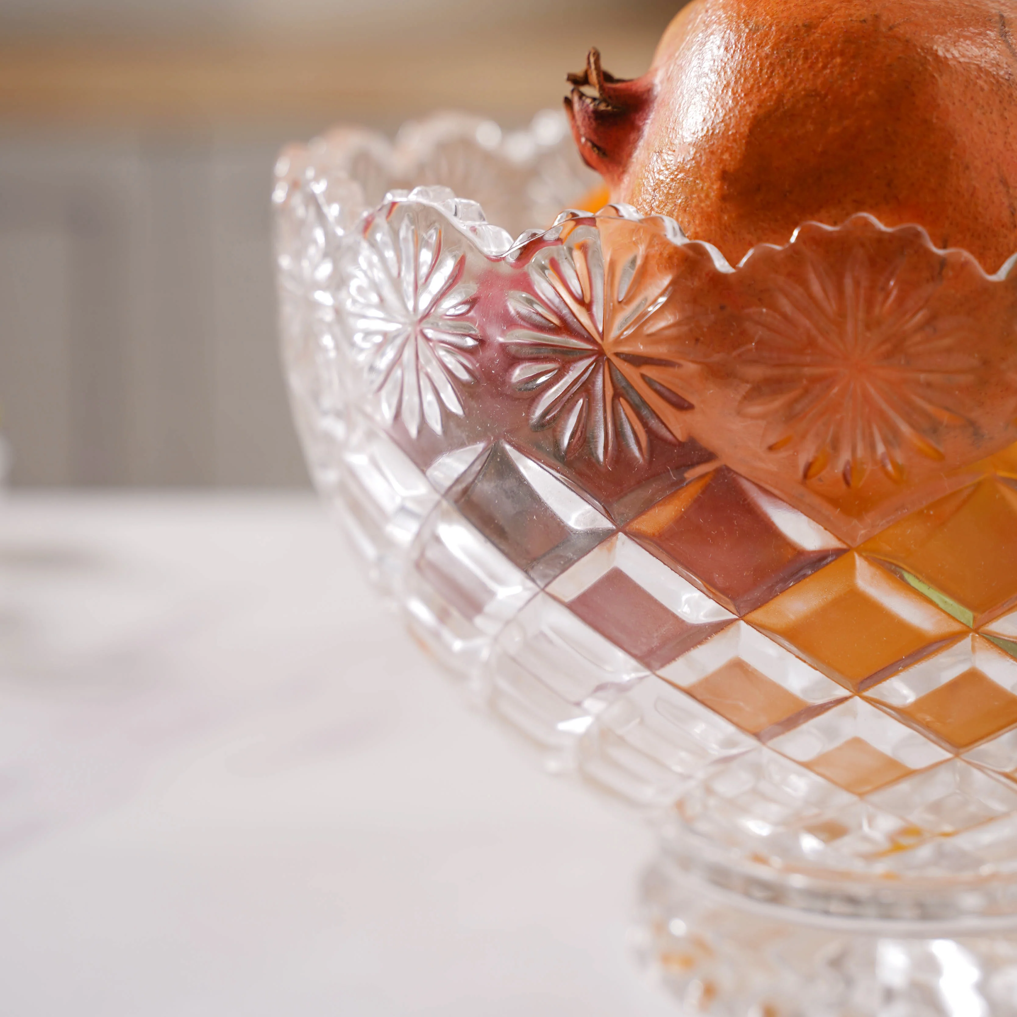Intricate Glass Serving Bowl - Image 5