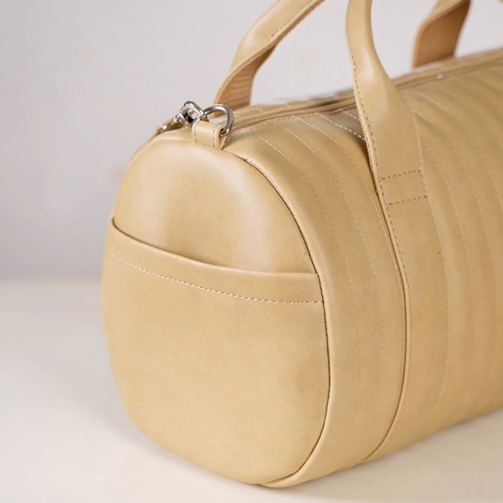 Jet-Setter Duffle Bag Beige Small 14x7 Inch - Image 15