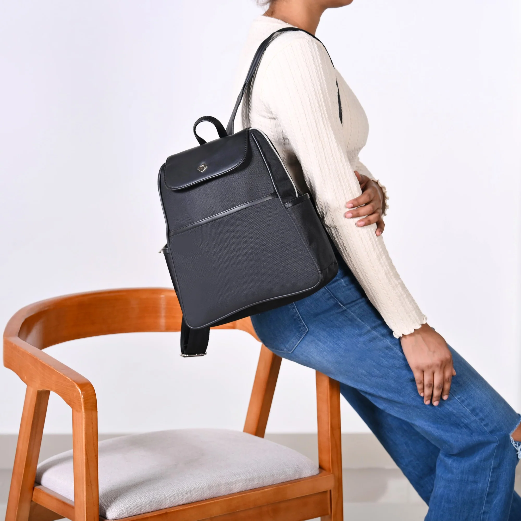 Kaizen Sleek Black Backpack - Image 2