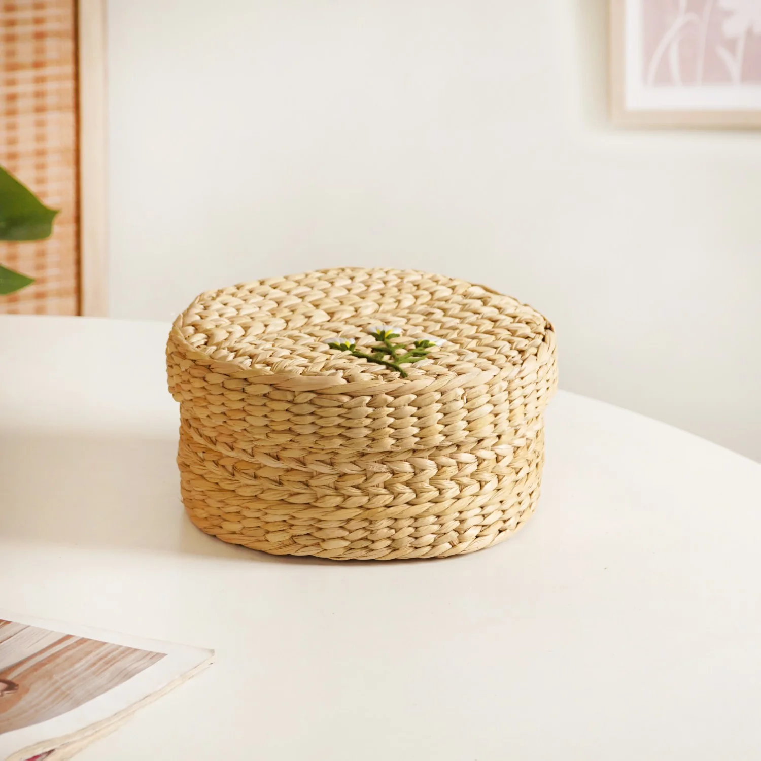 Kauna Round Basket With Lid – Handmade Box With Floral Embroidery - Image 9