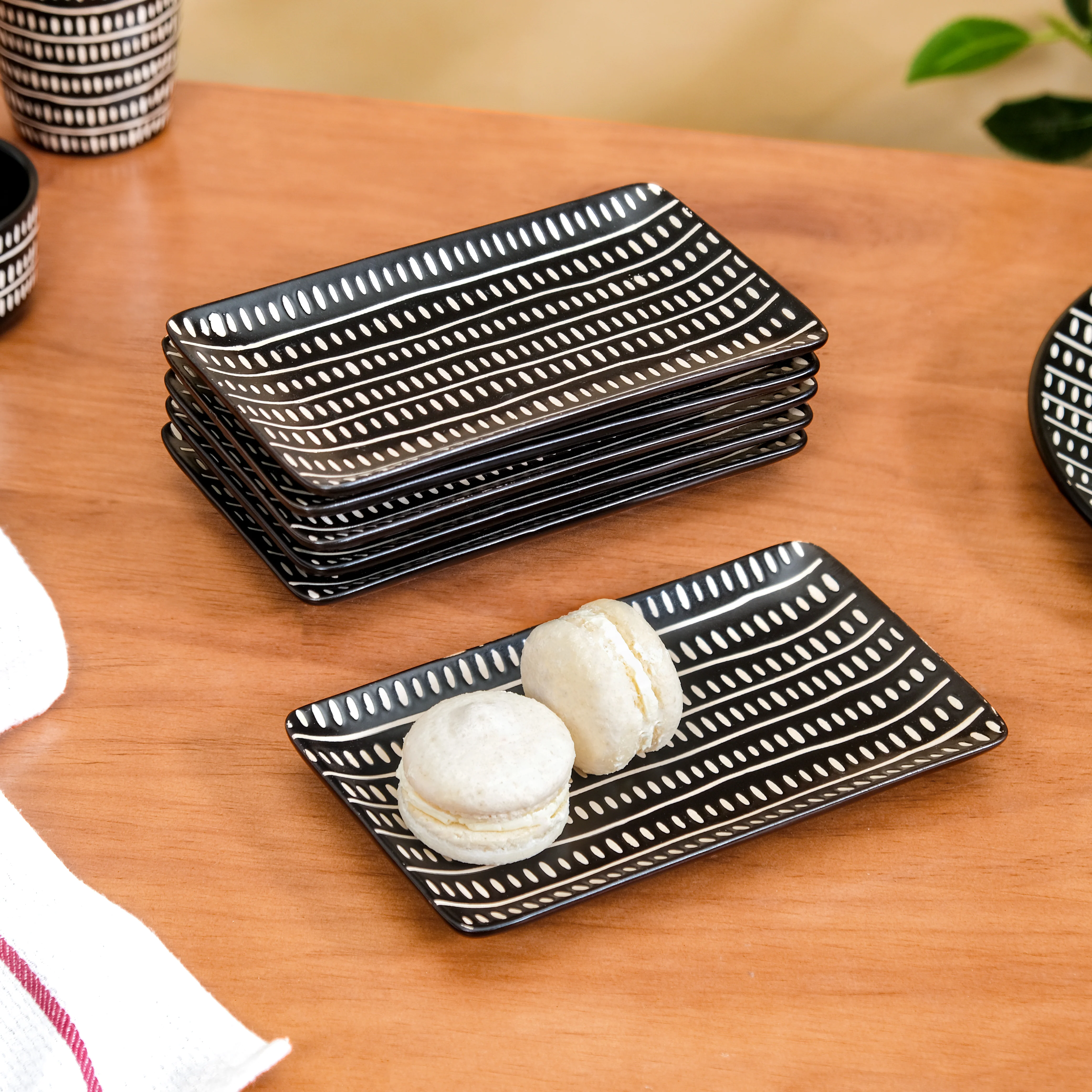 Kuro Ceramic Platter Set Of 6 7 Inch - Image 2