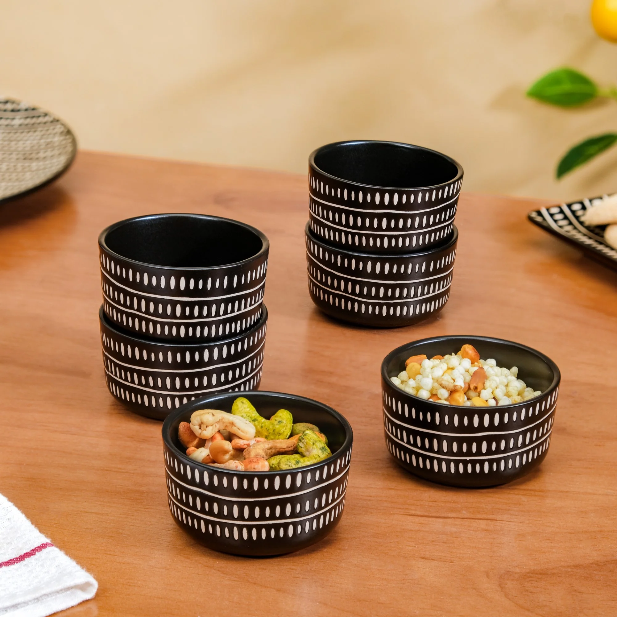 Kuro Ceramic Small Bowls Set Of 6 200ml - Image 2