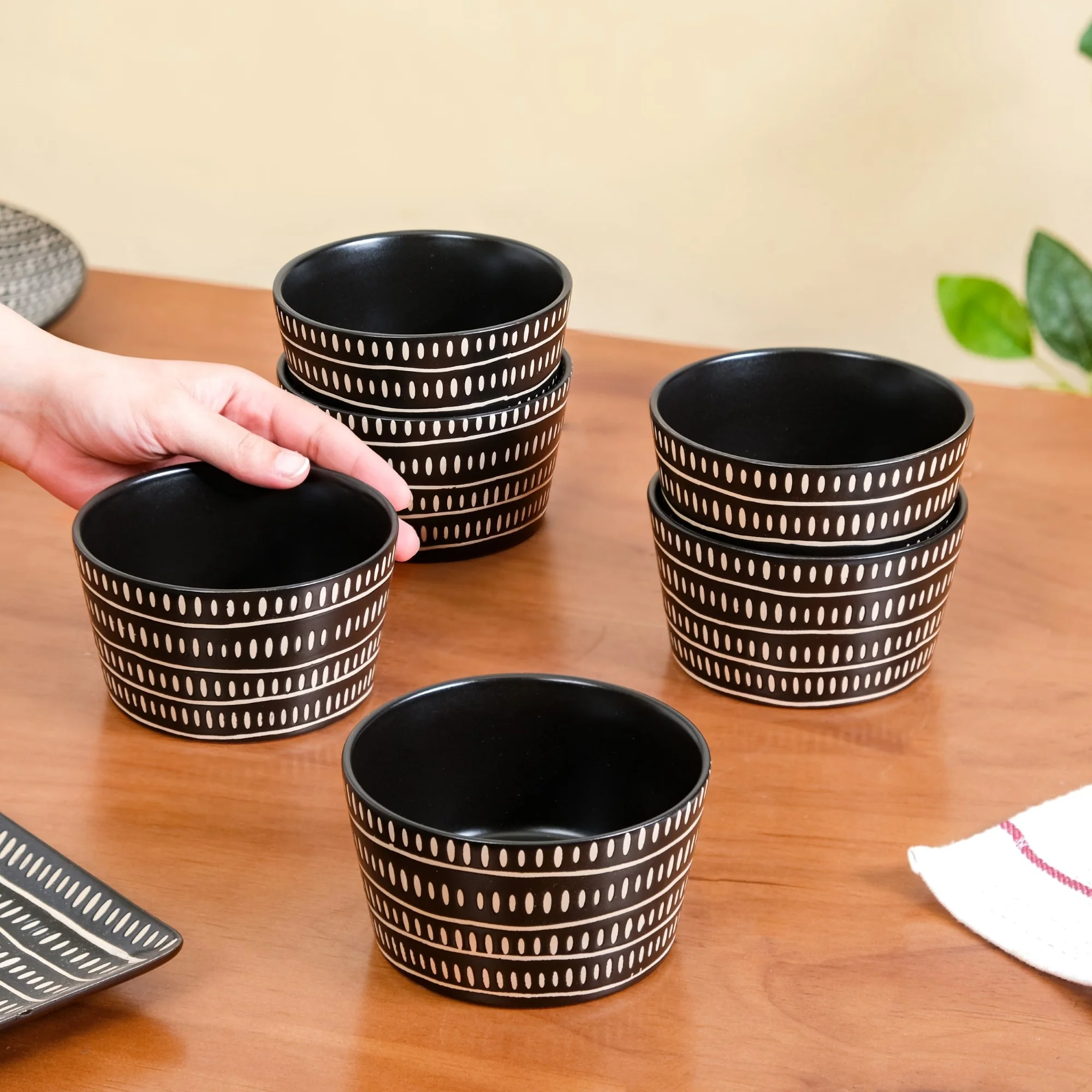 Kuro Snack Bowl Set Of 6 400ml - Image 2