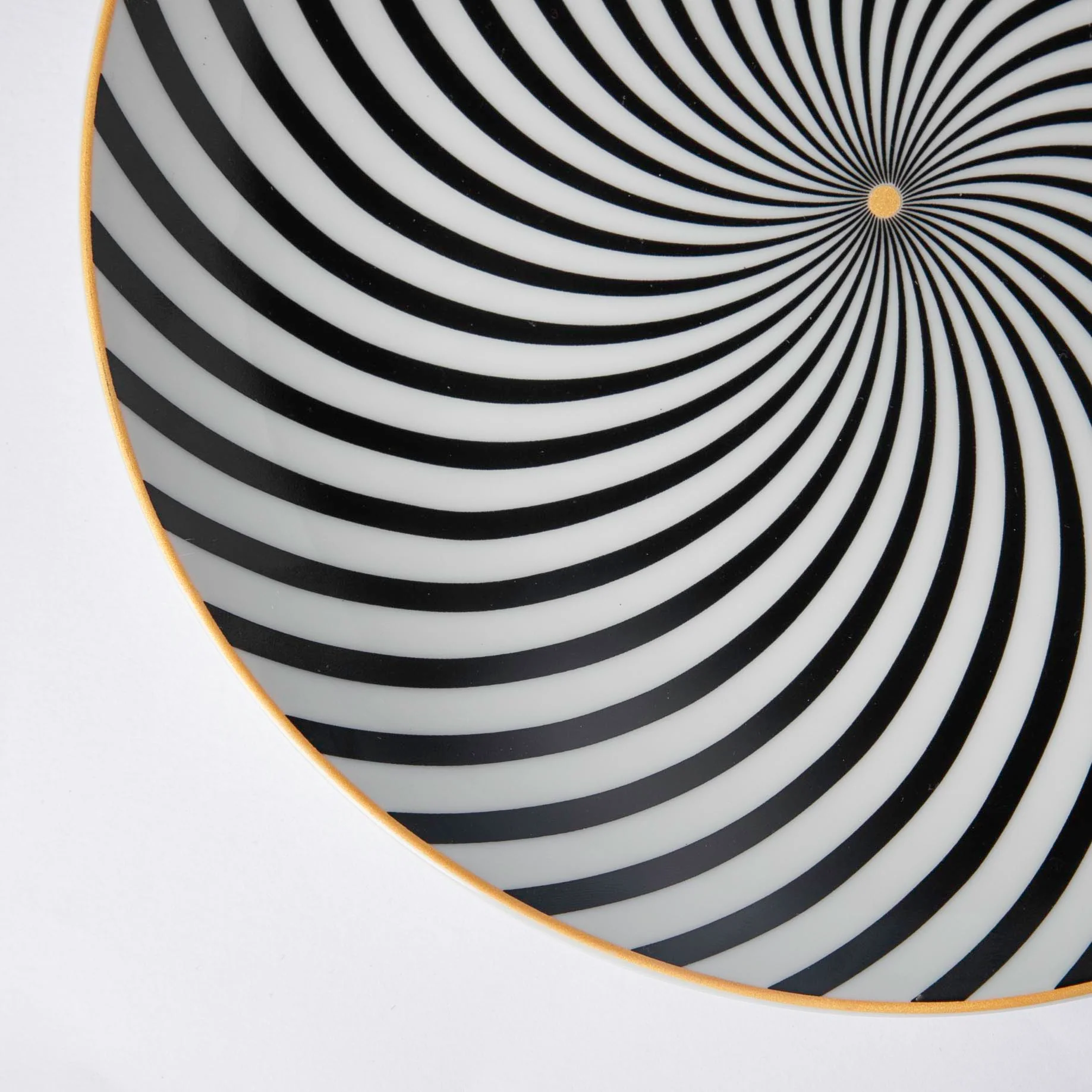 La Mode Spiral Snack Plate 8 Inch - Image 4