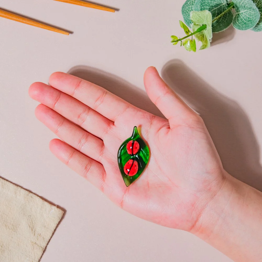 Ladybird Glass Chopstick Rest - Image 2