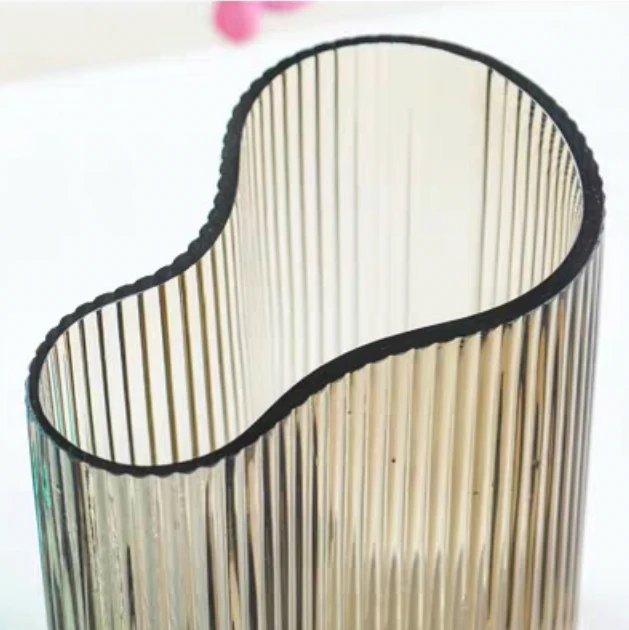 Large Contemporary Glass Vase - Image 5