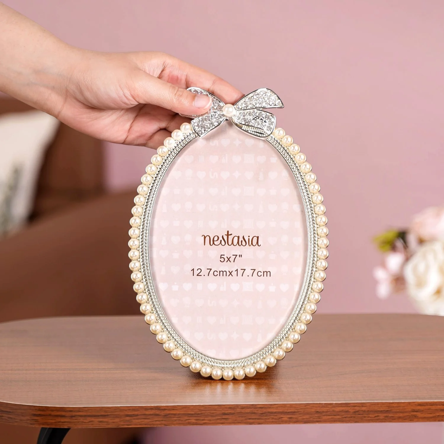 Large Pearl Bow Photo Frame 13x18cm - Image 3