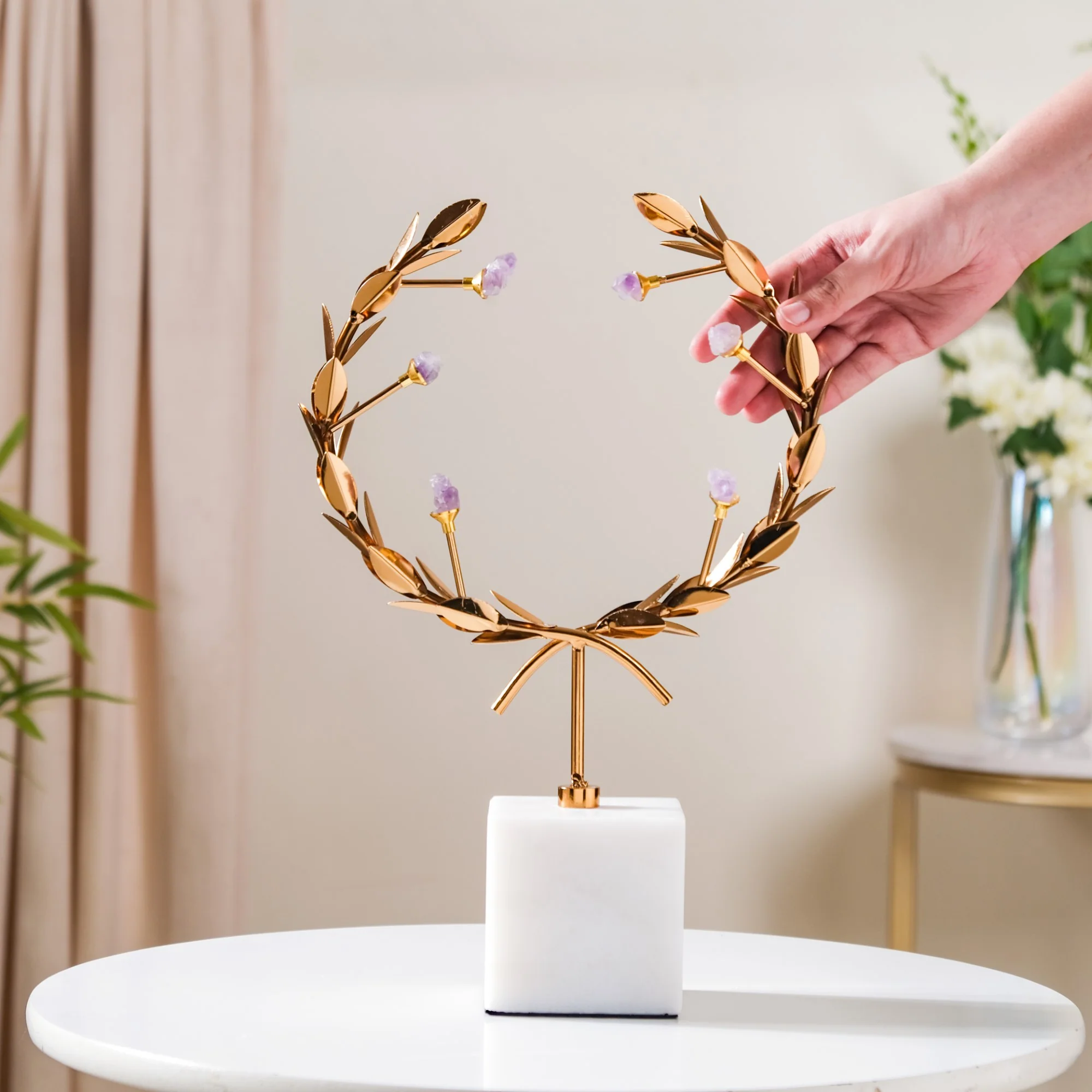 Laurel Wreath Showpiece With Agate Stones Gold - Image 2