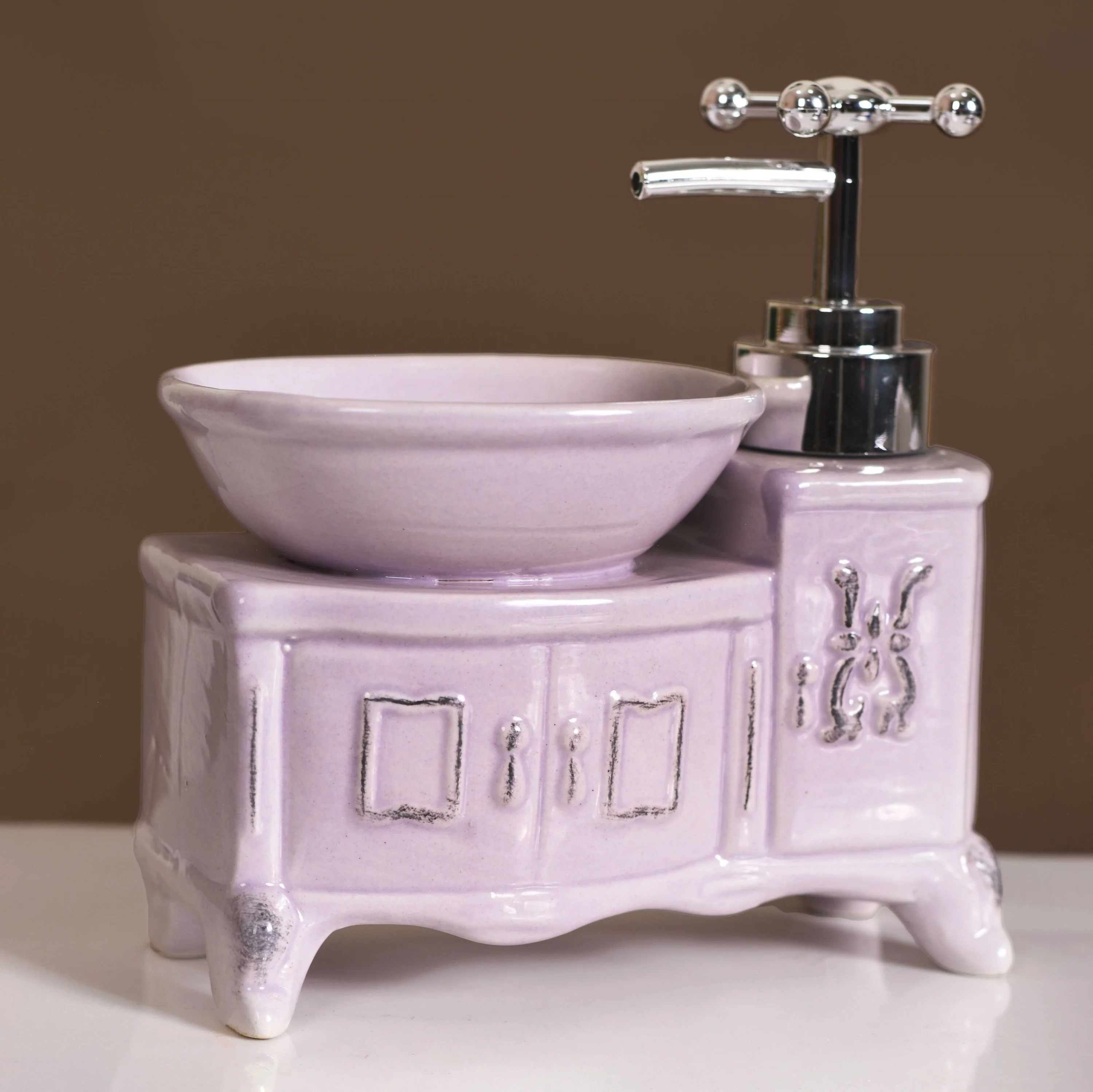 Lavender Sink Shaped Soap Dispenser - Image 2