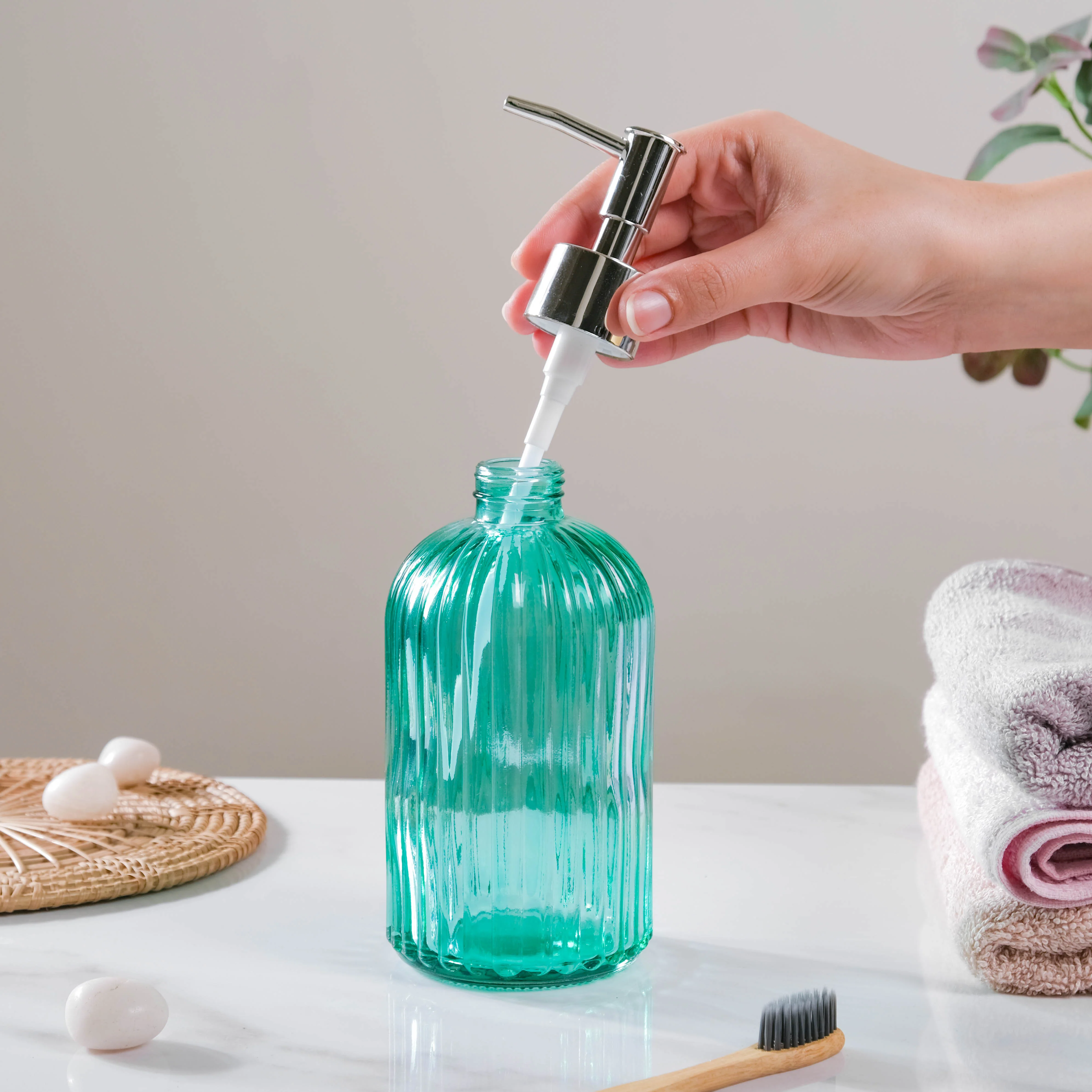 Lea Green Glass Dispenser With Nozzle - Image 2