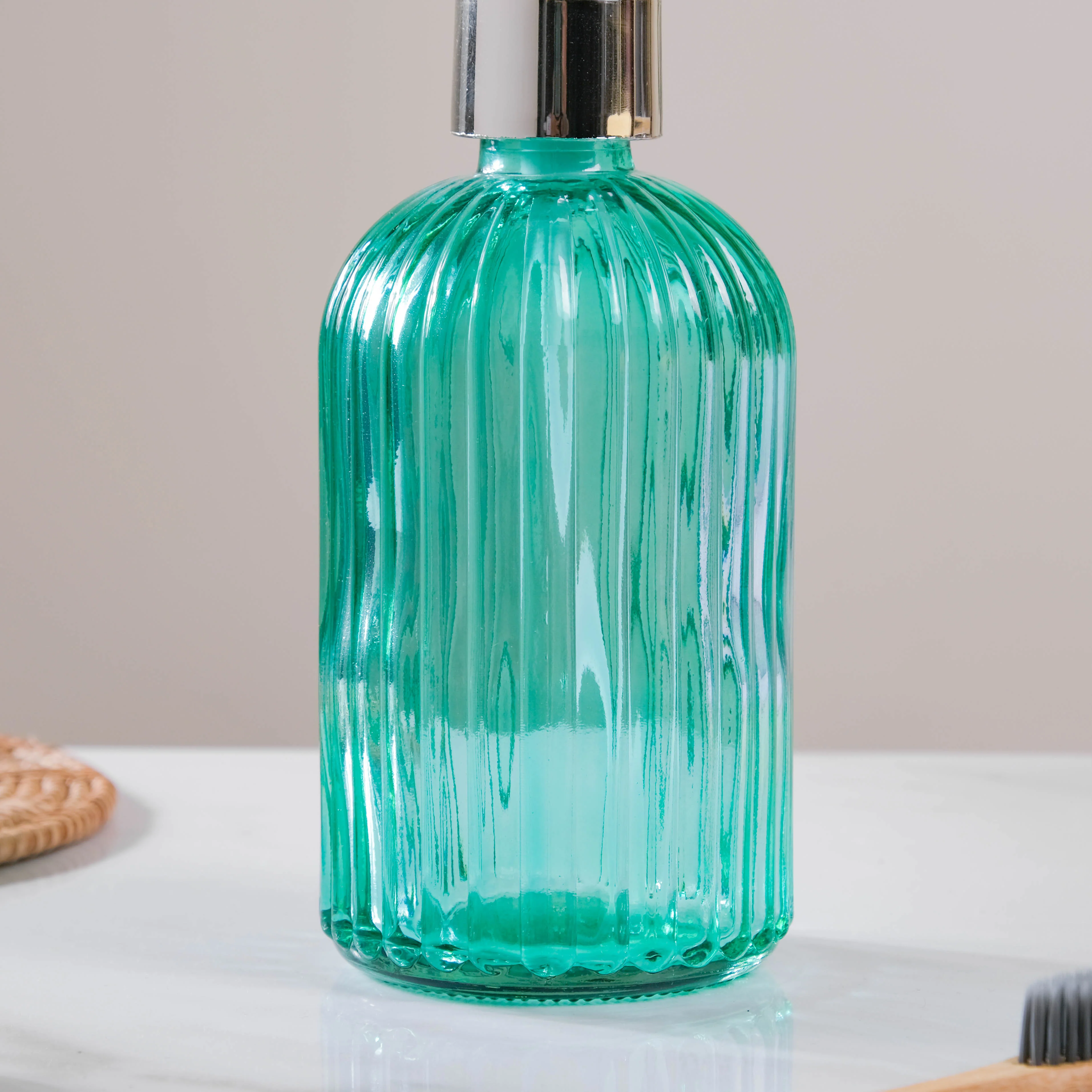Lea Green Glass Dispenser With Nozzle - Image 3
