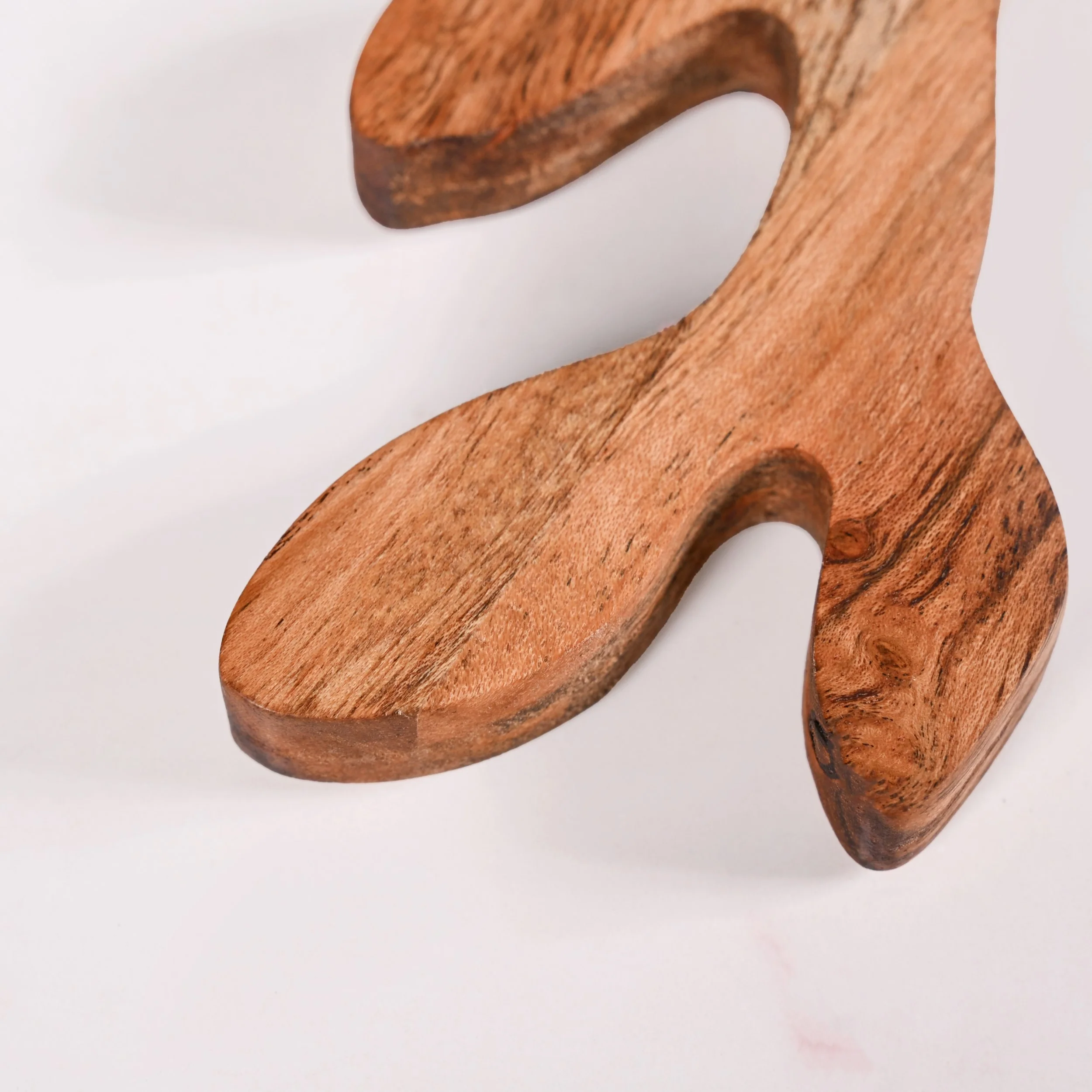 Leaf Handle Acacia Serving And Chopping Board 42x8cm - Image 5