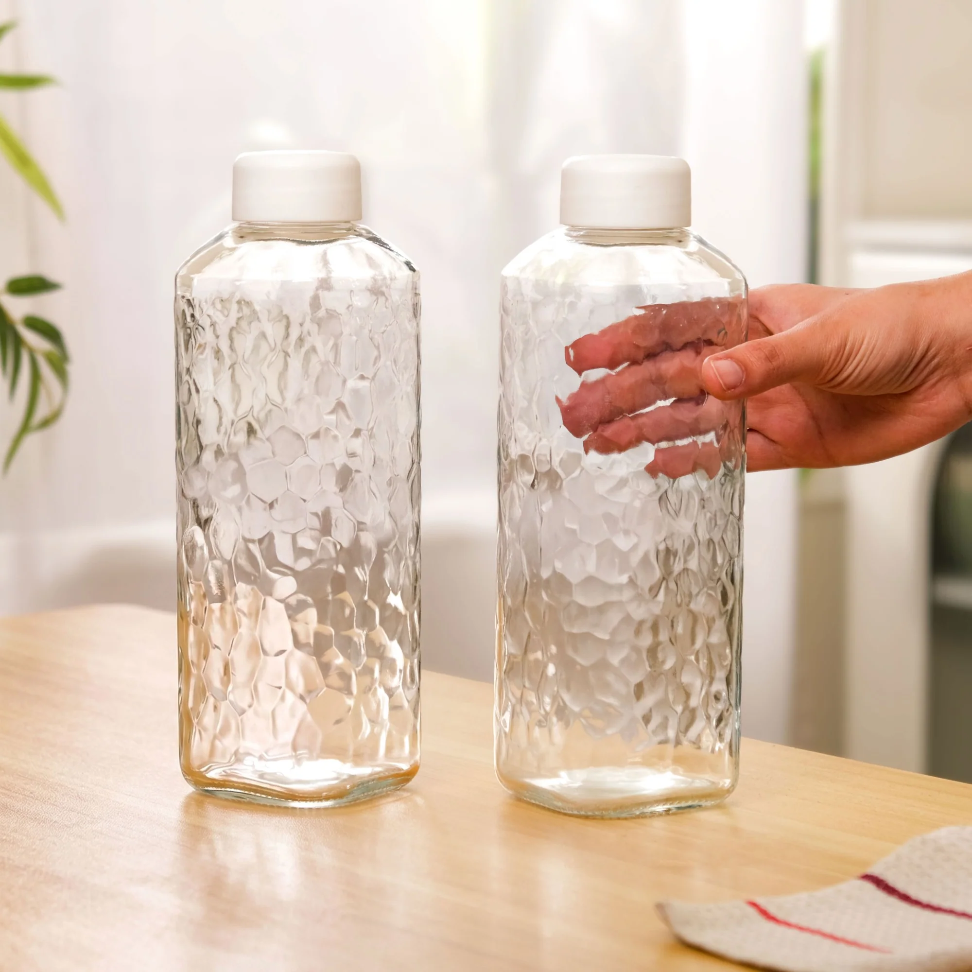 Leakproof Glass Bottle Set Of 2 980ml - Image 2