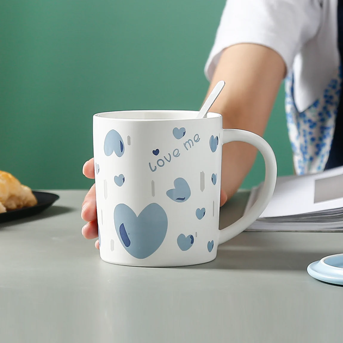 Love Design Mug with Lid - Image 3