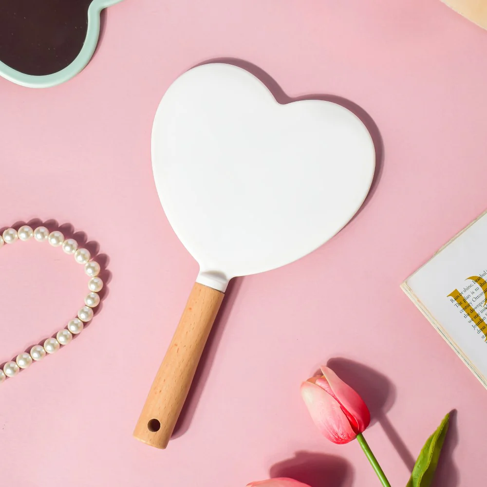 Love Heart Hand Mirror White - Image 9