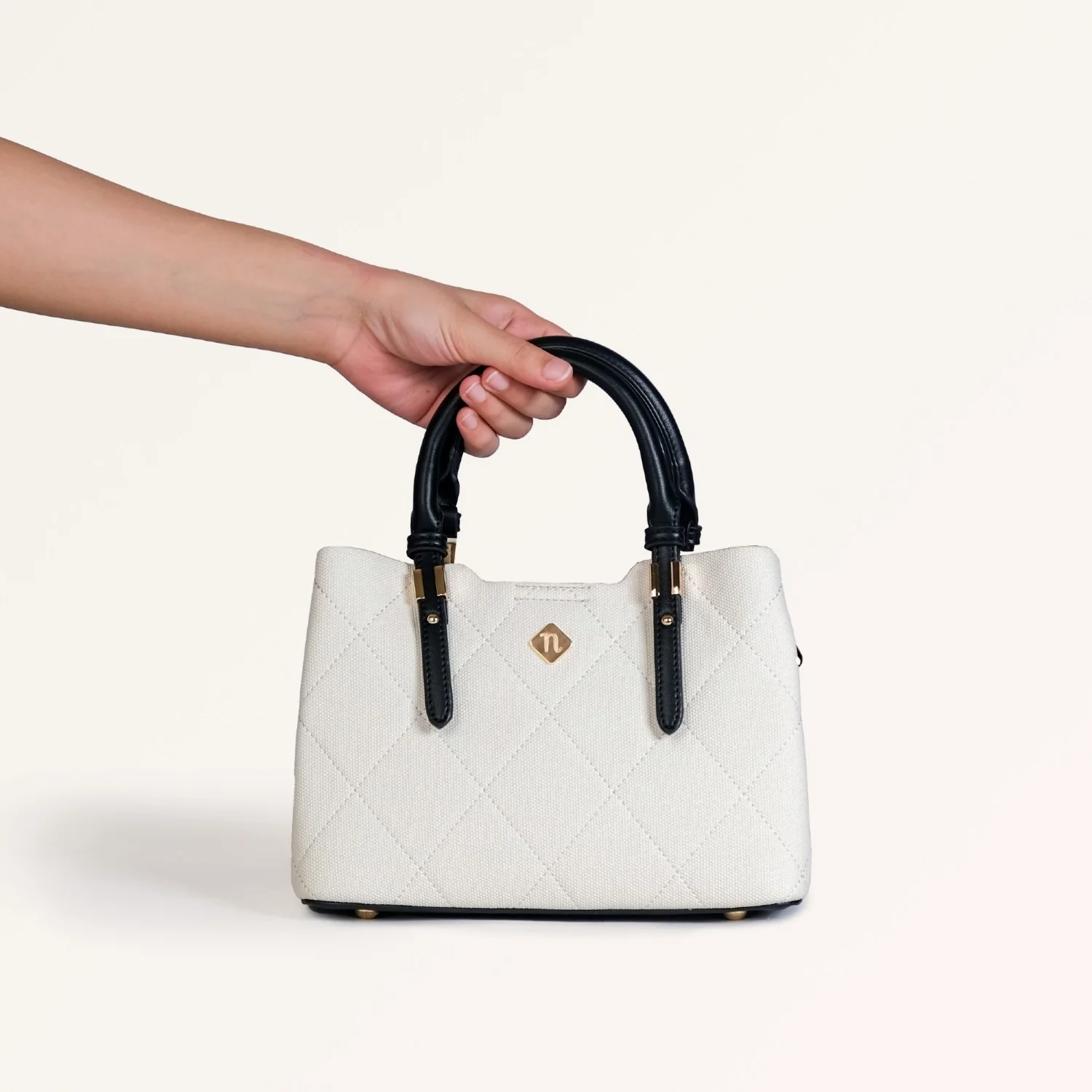 Luma Black And White Handbag - Image 4