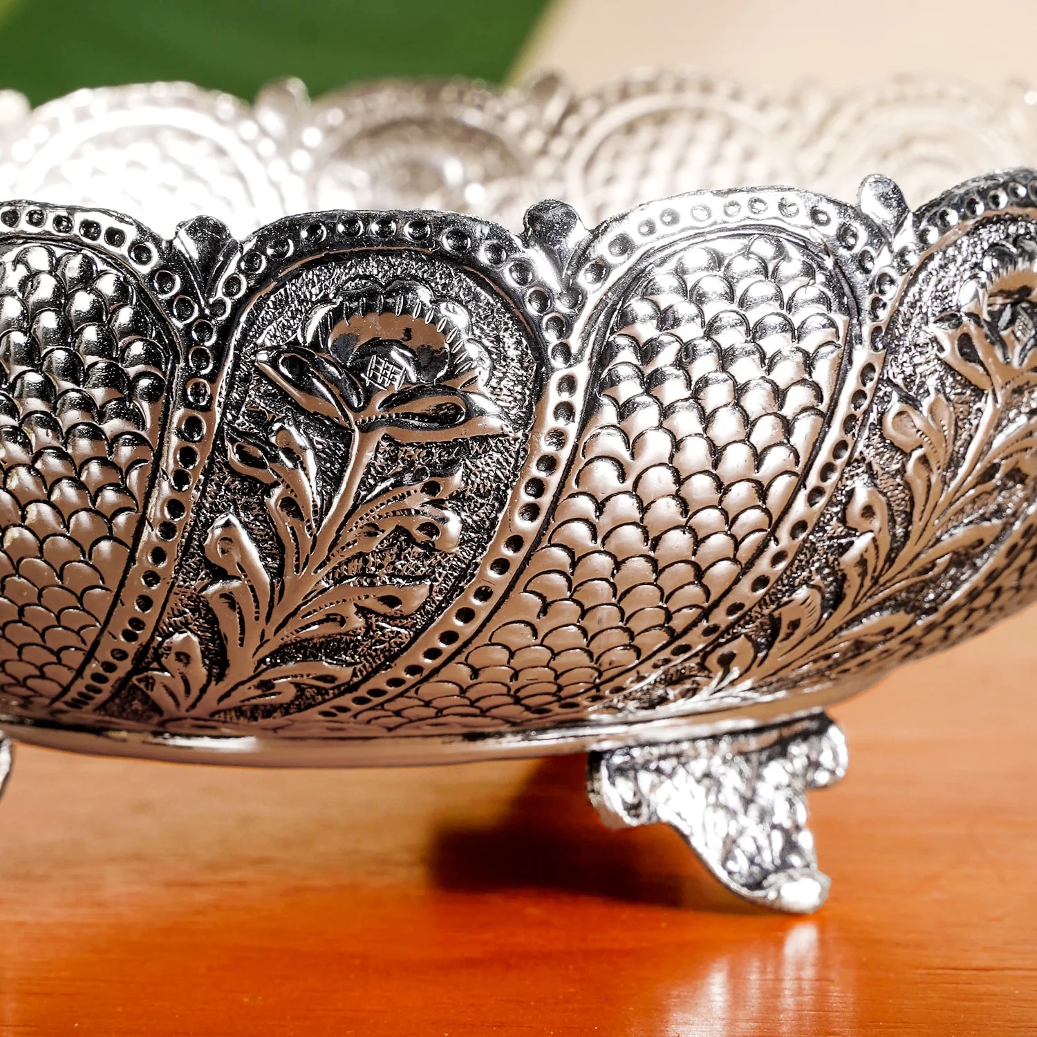 Lustre Brass Urli With Pure Silver Coating 18cm - Image 7
