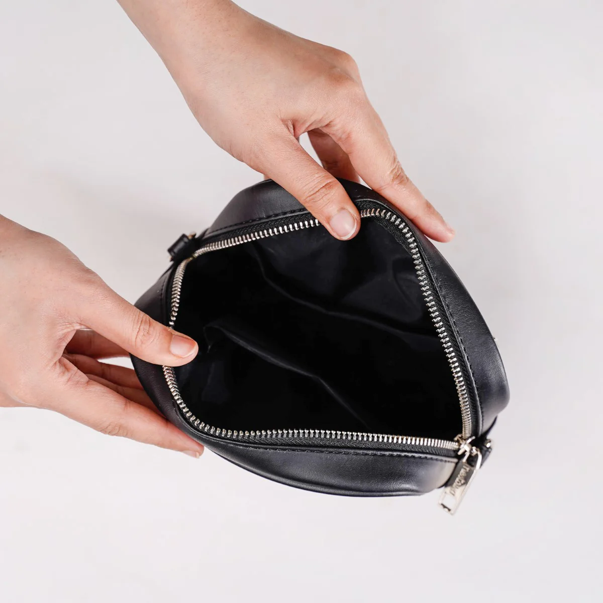 Luxe Crossbody Belt Bag Black - Image 5