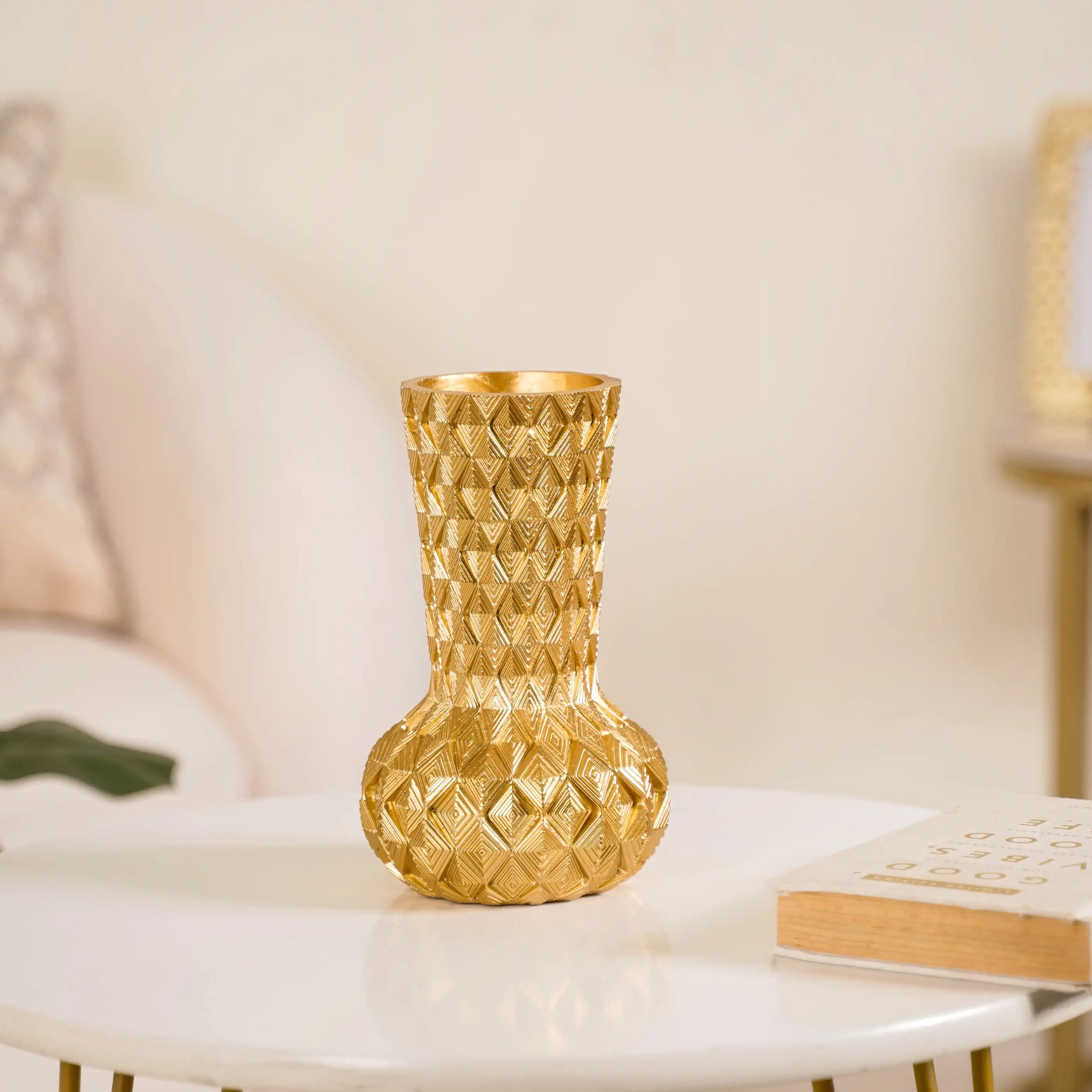 Luxe Textured Golden Flower Vase - Image 4