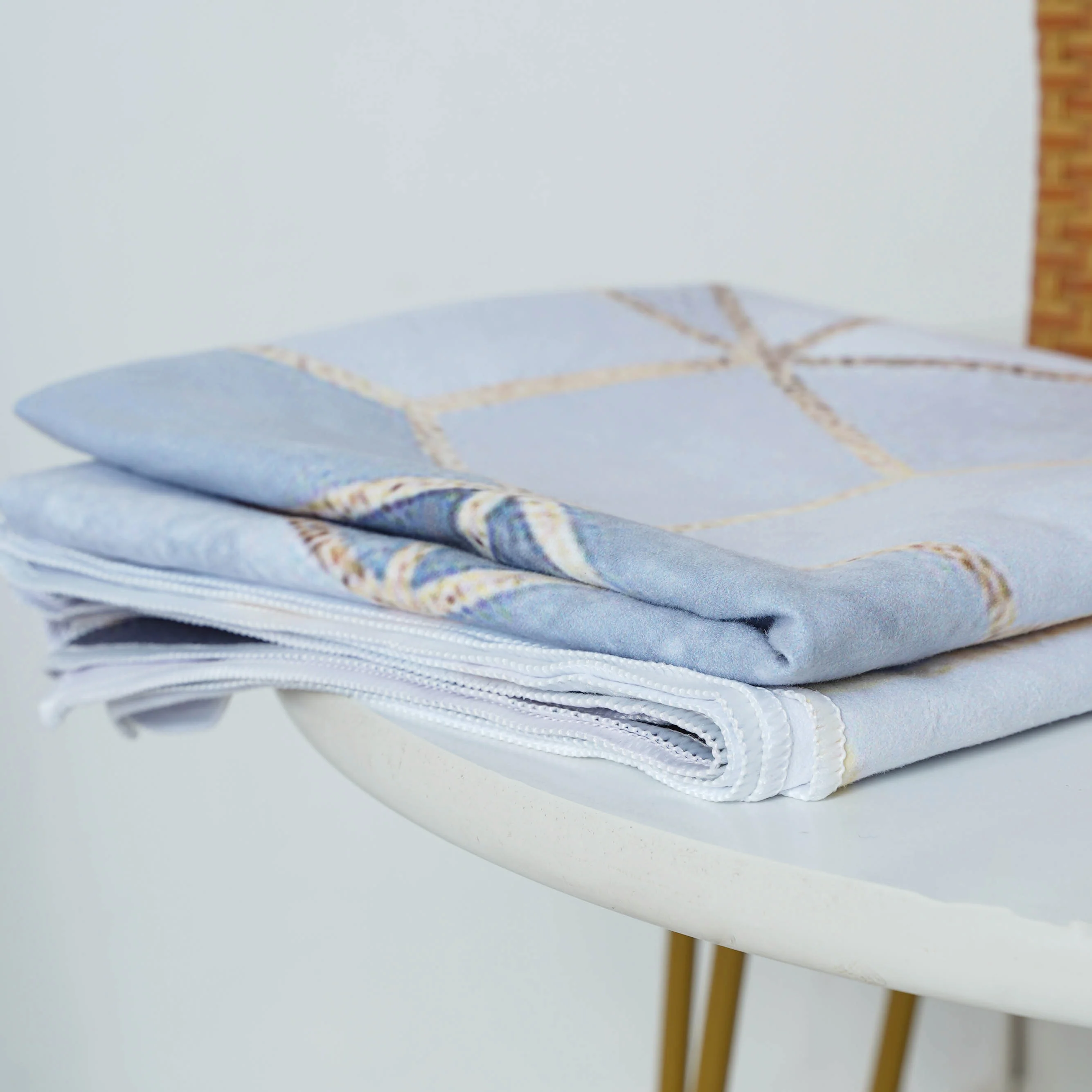 Luxury Bath Towel - Image 3