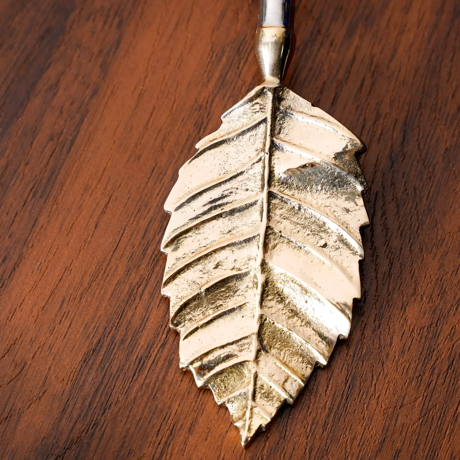 Luxury Leaf Design Cheese Knife Set Of 3 - Image 9