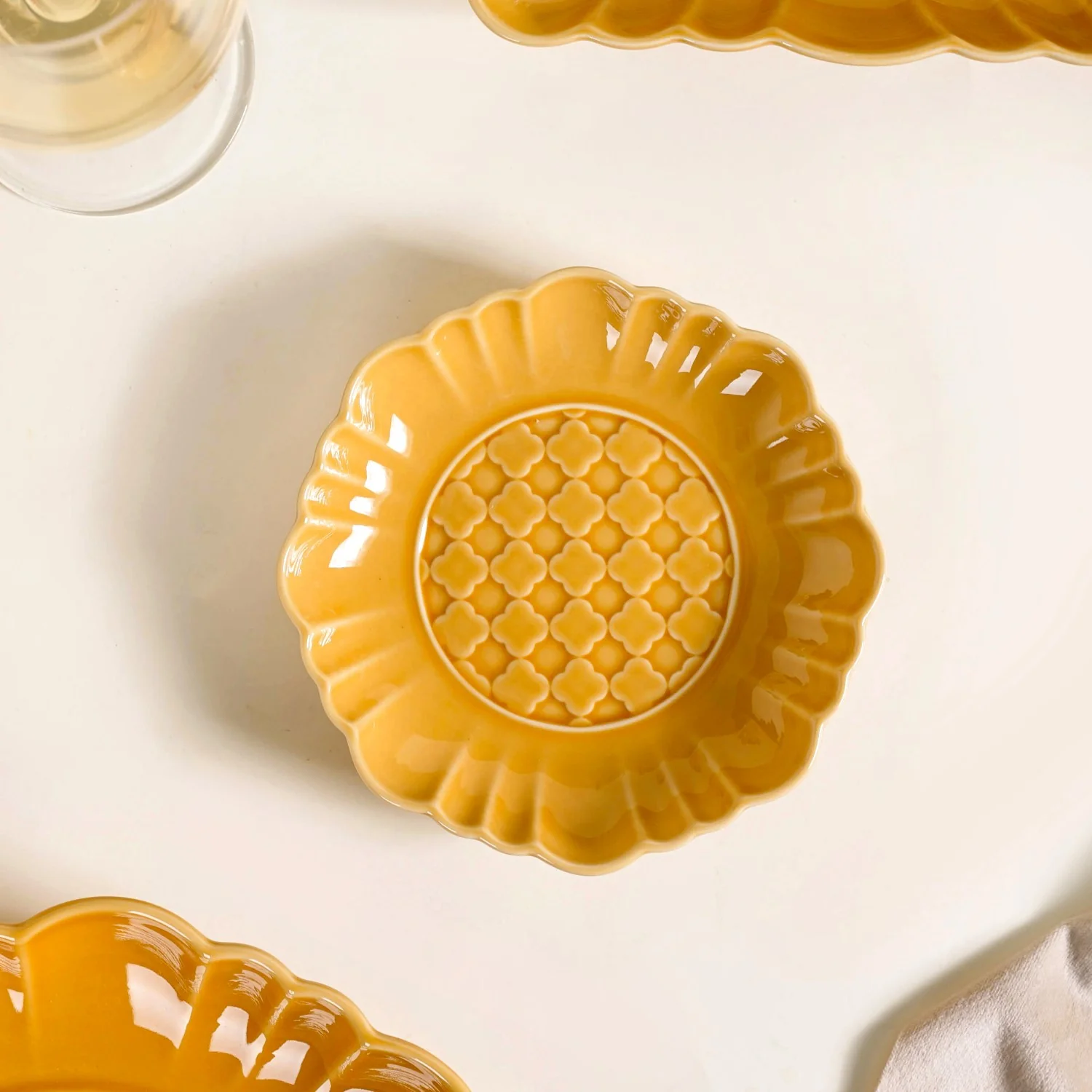 Luxury Texture 28 Piece Dinner Set For 6 Ochre Yellow - Image 16
